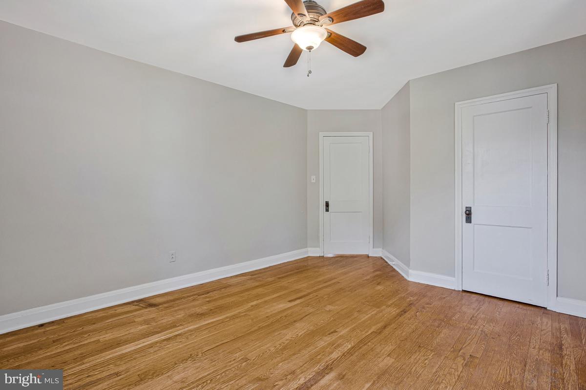 3221 Evergreen Ave Property Photo 23