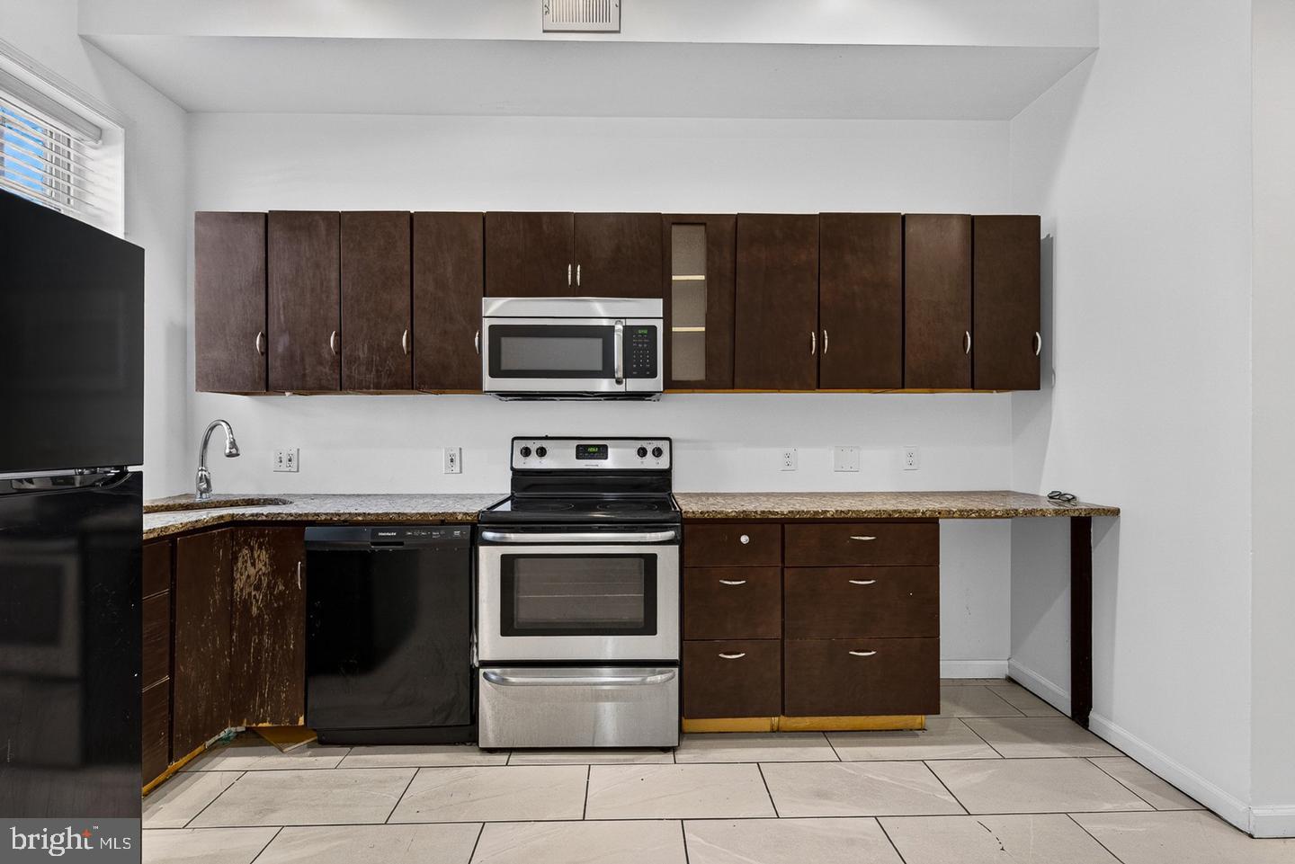 1719 Ruxton Ave Property Photo 10
