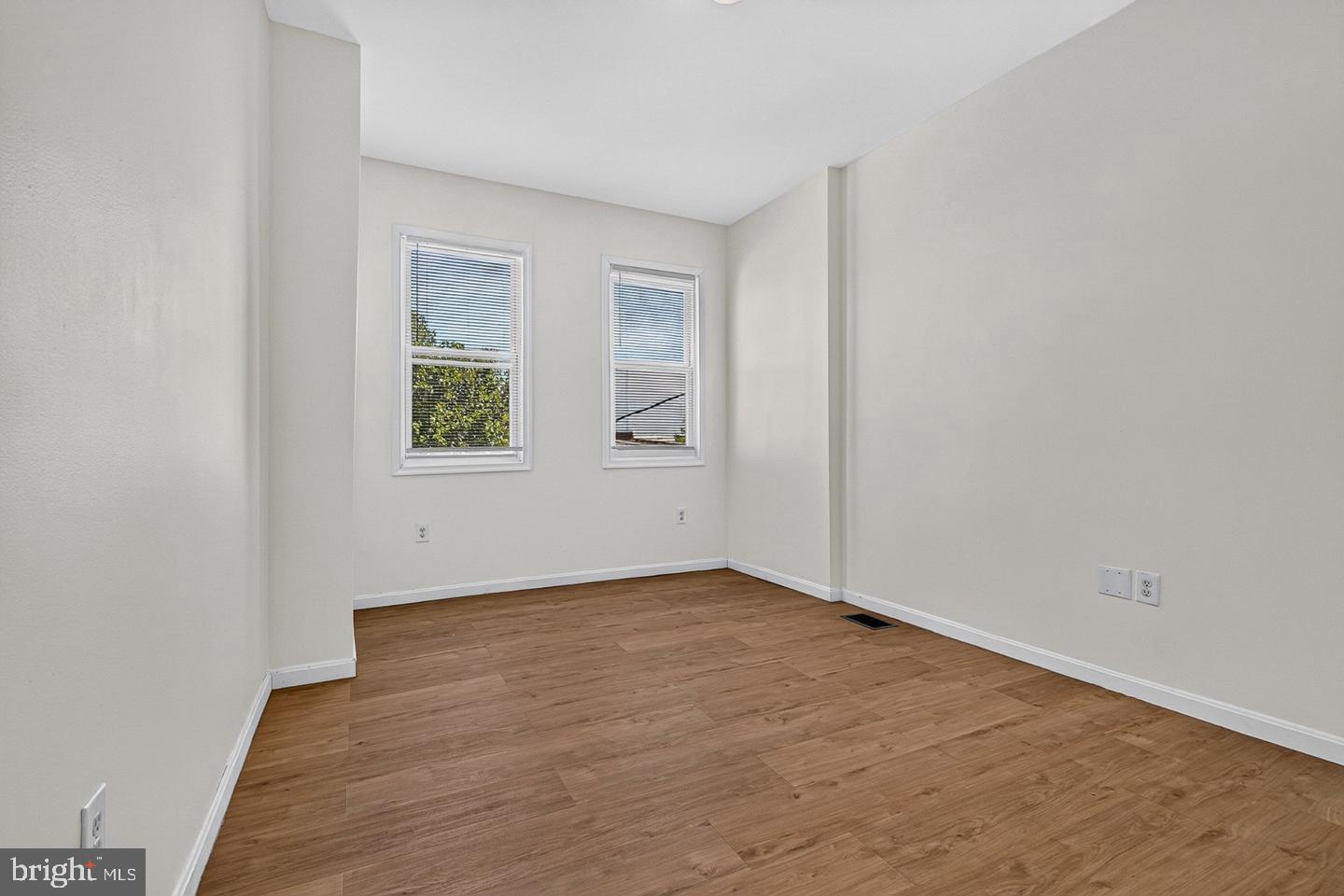 1719 Ruxton Ave Property Photo 24