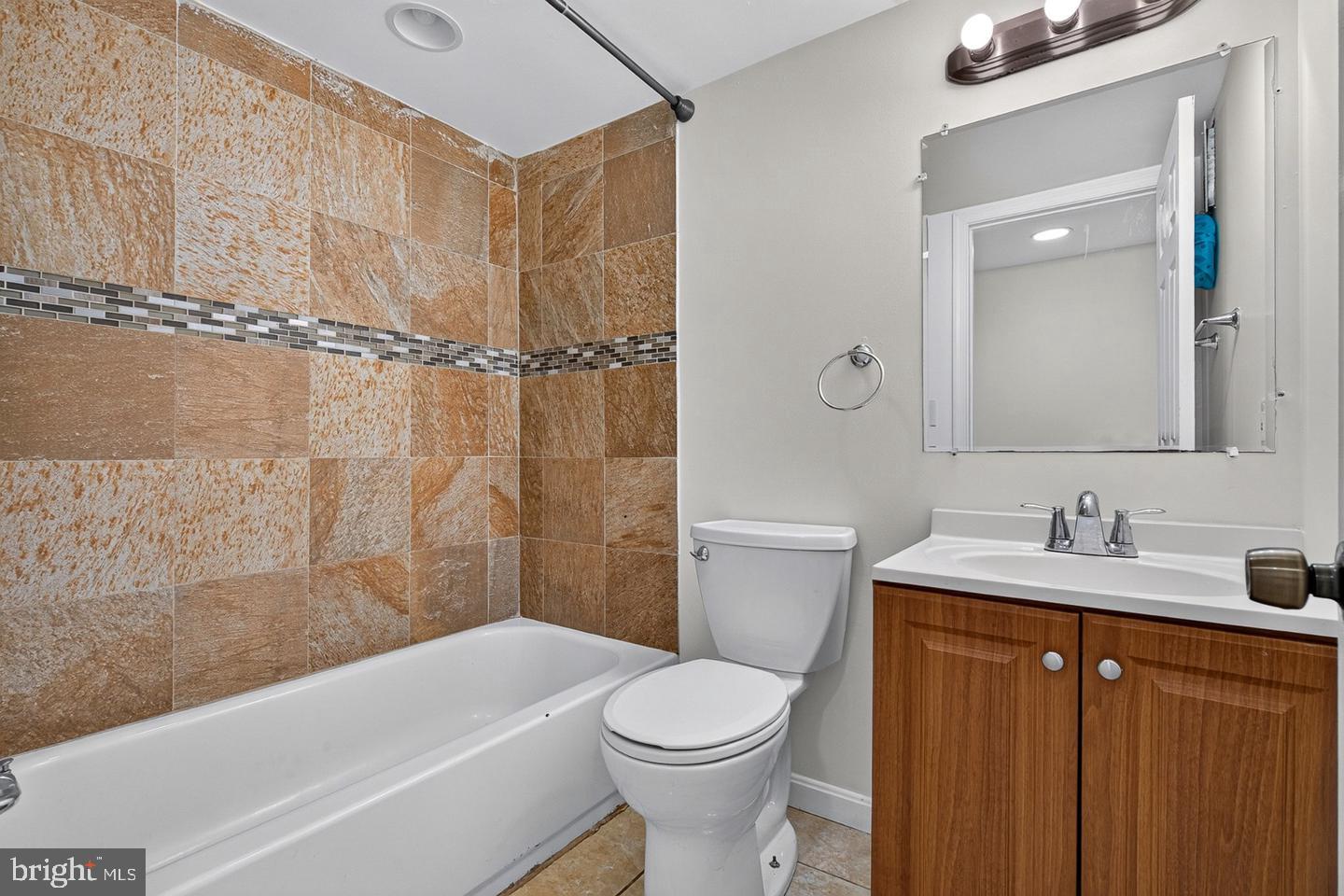 1719 Ruxton Ave Property Photo 31