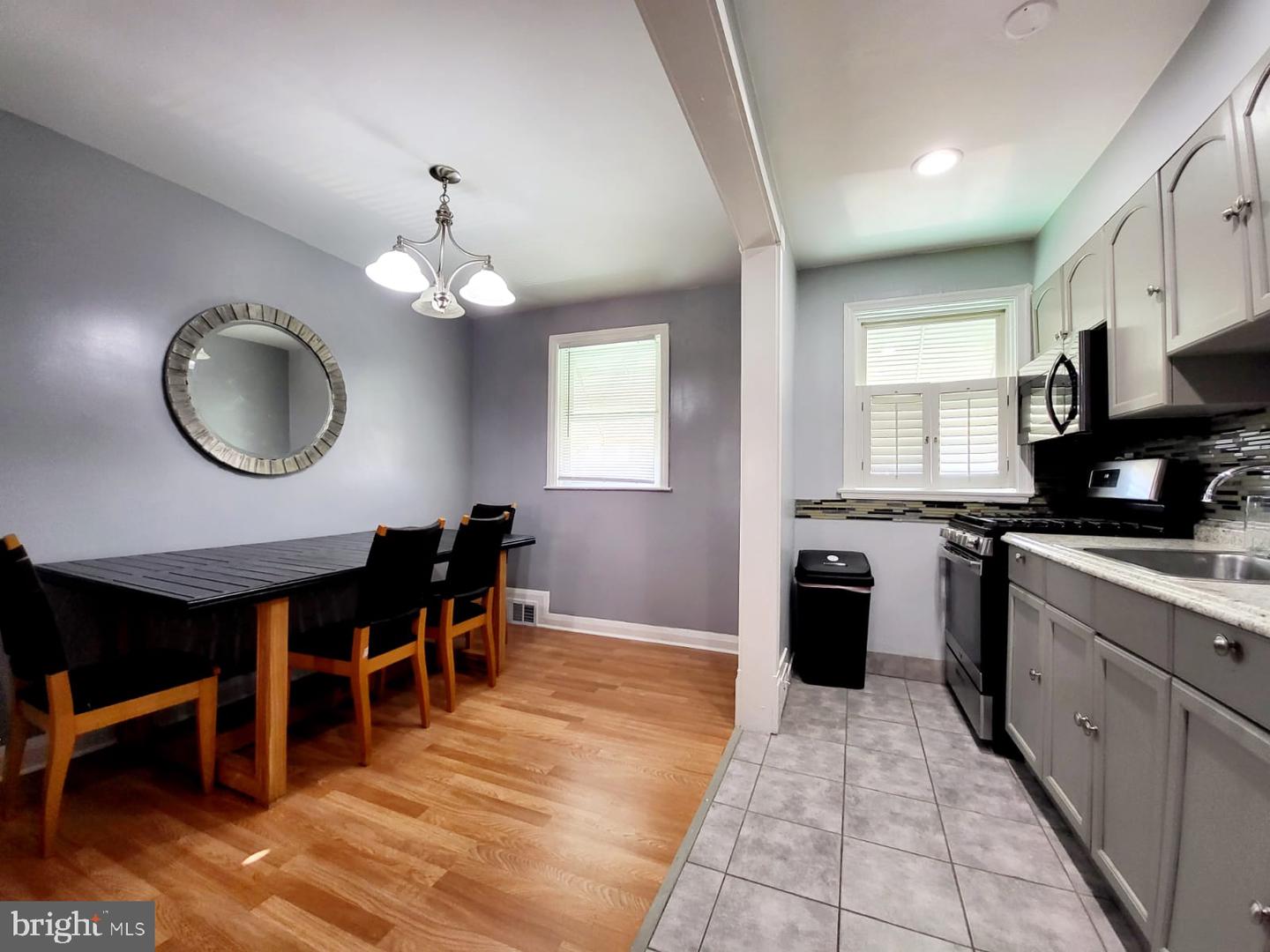 811 E Cold Spring Ln #2 Property Photo 3
