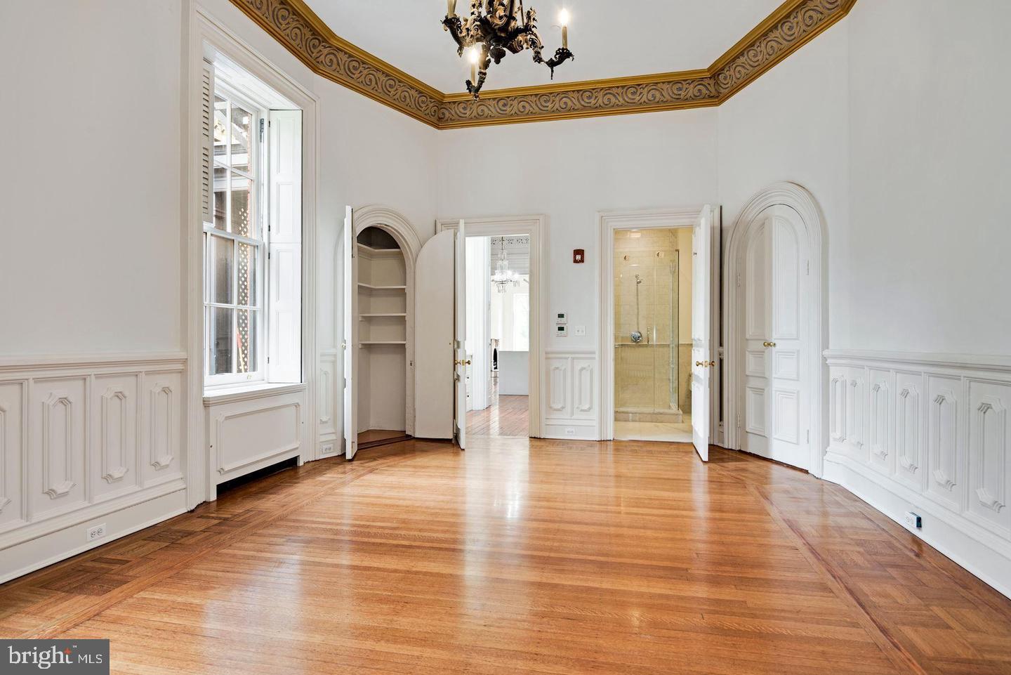 18 E Mount Vernon Pl #3 Property Photo 10