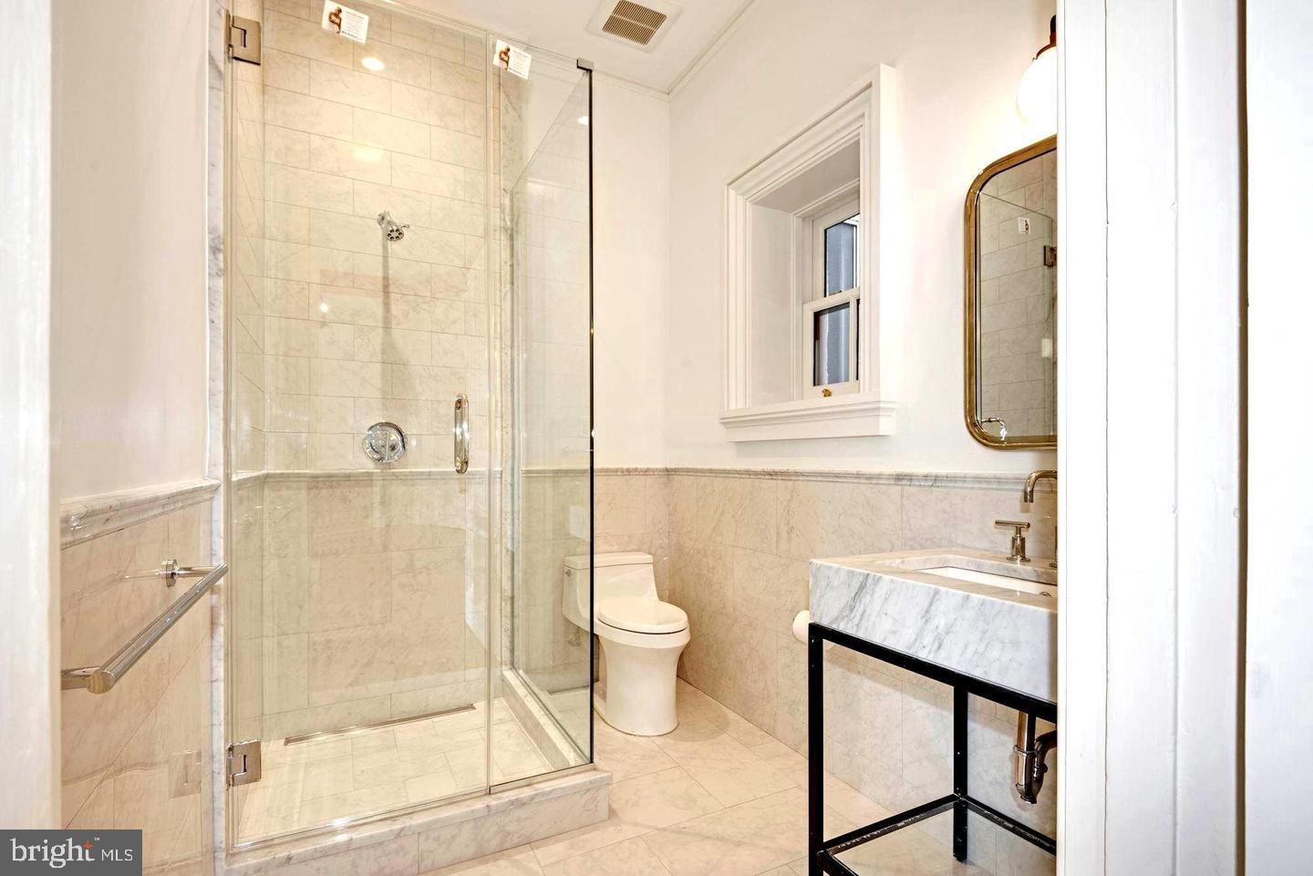 18 E Mount Vernon Pl #3 Property Photo 12
