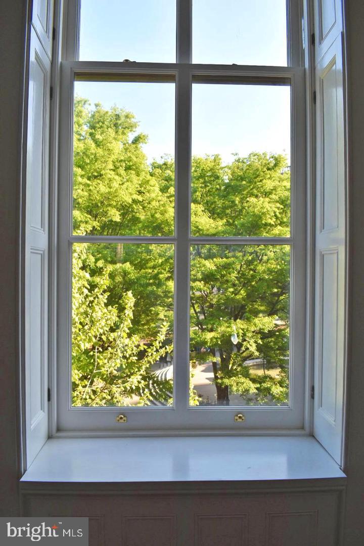 18 E Mount Vernon Pl #3 Property Photo 19