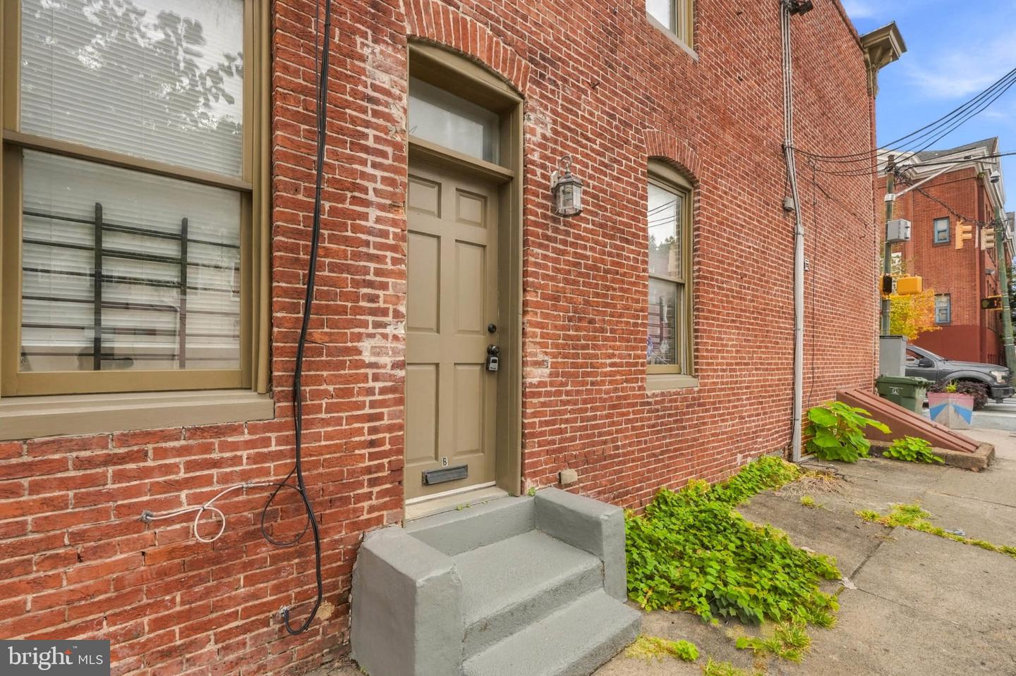 1301 Washington Blvd #b Property Photo 2
