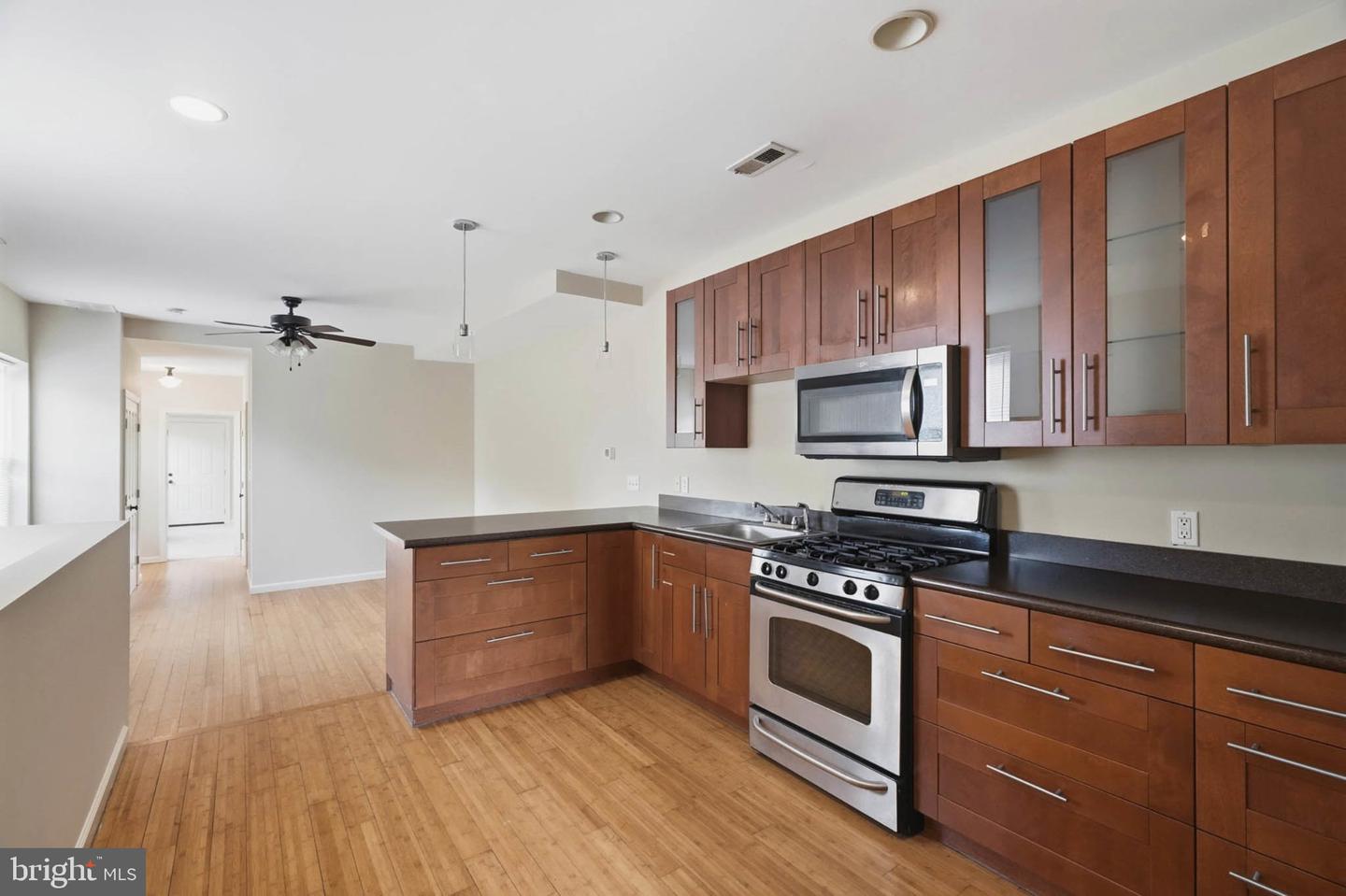 1301 Washington Blvd #b Property Photo 3