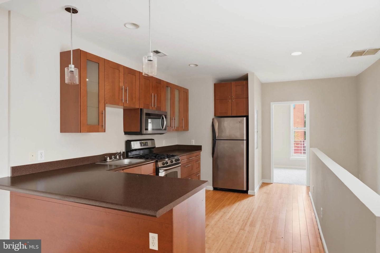 1301 Washington Blvd #b Property Photo 5