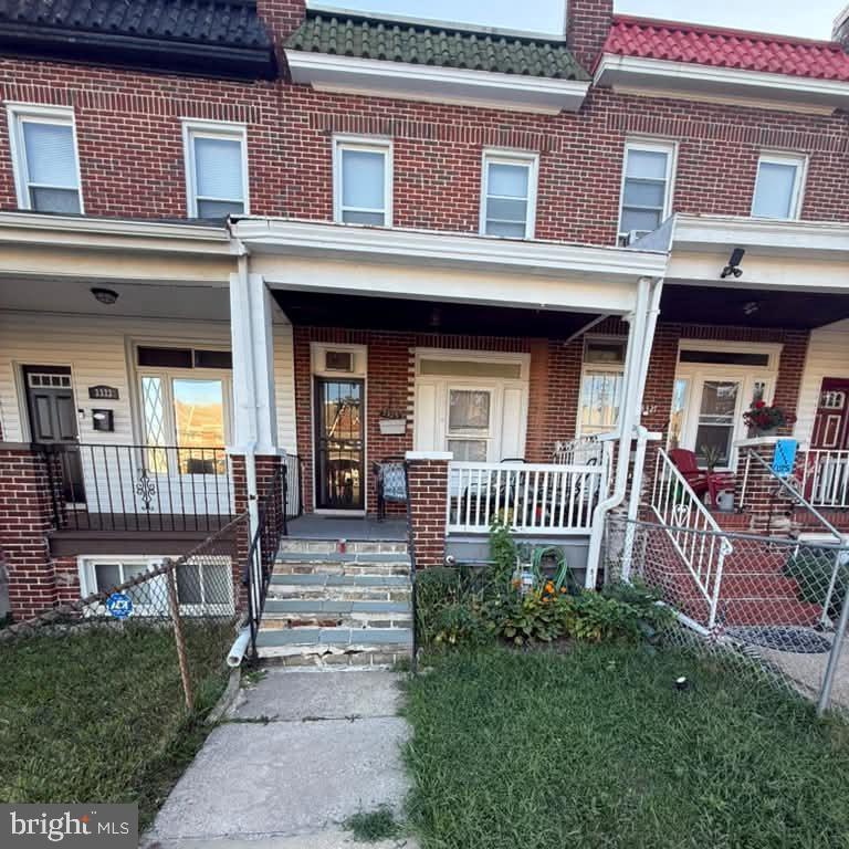3325 W CATON AVE Property Photo 1