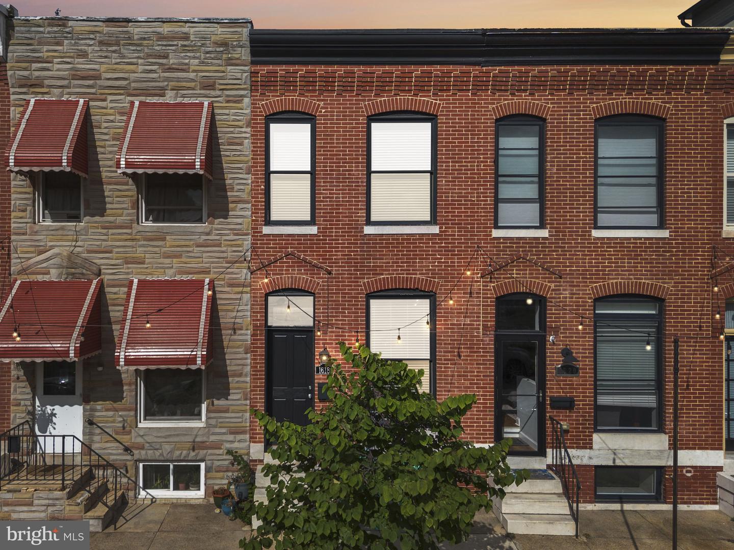 1618 E CLEMENT ST Property Photo 1