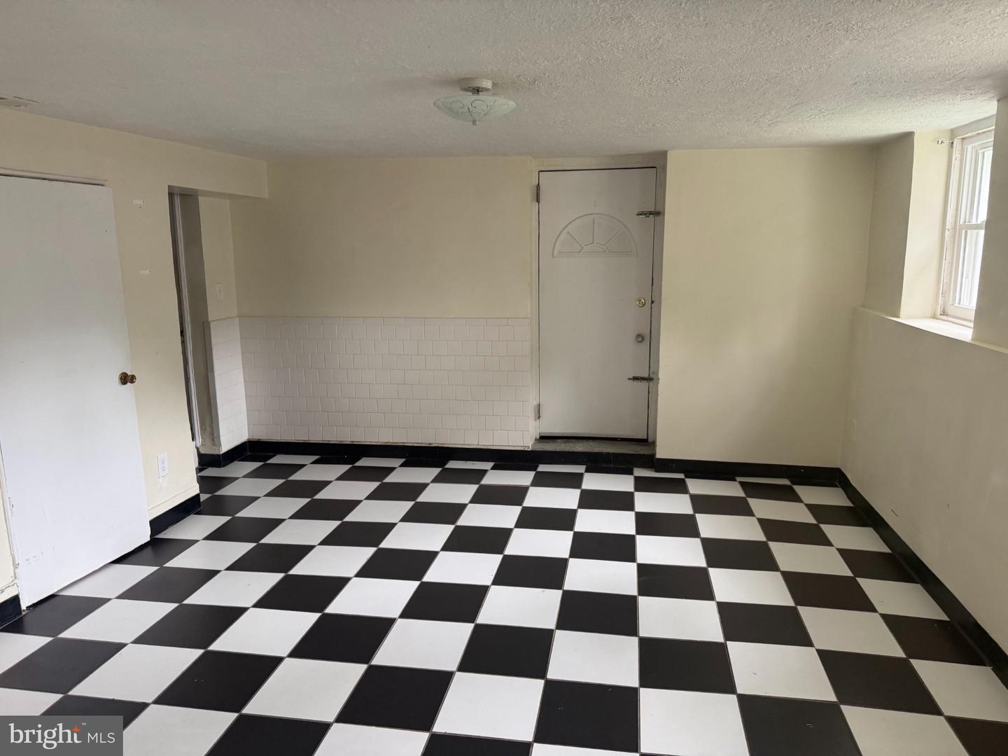 6408 Brook Ave #a Property Photo 7