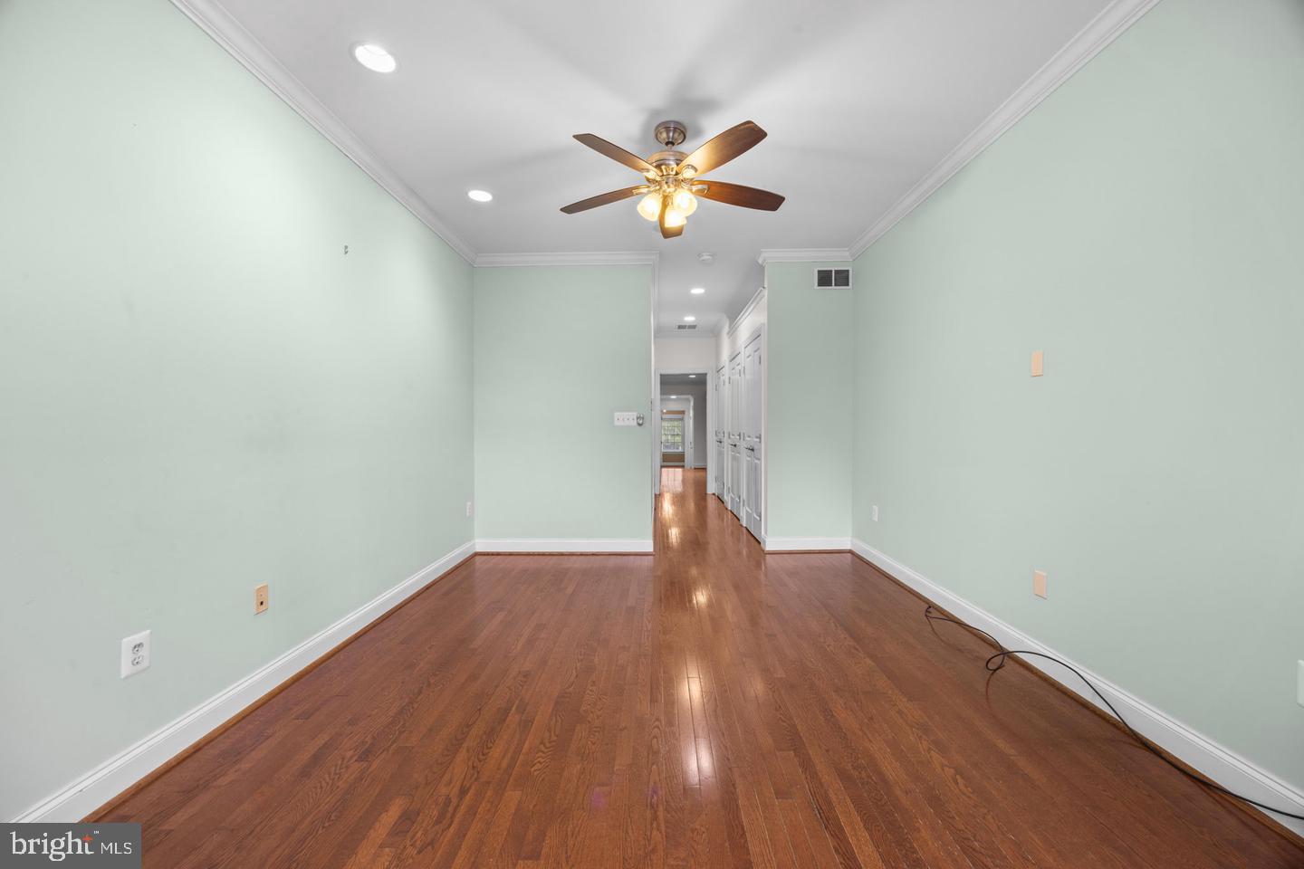 1933 Fleet St Property Photo 29