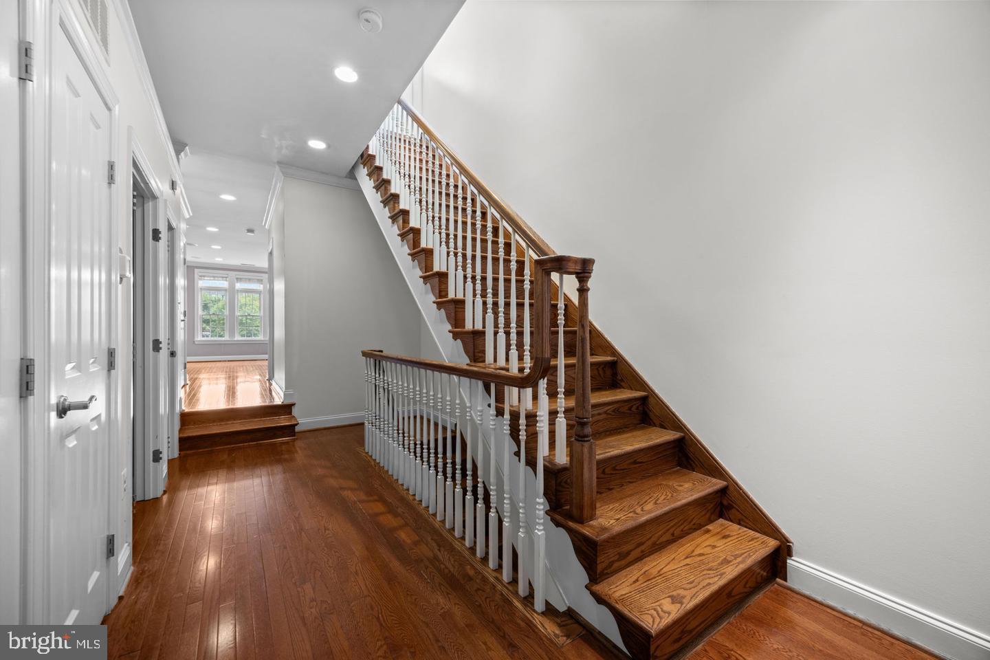1933 Fleet St Property Photo 43
