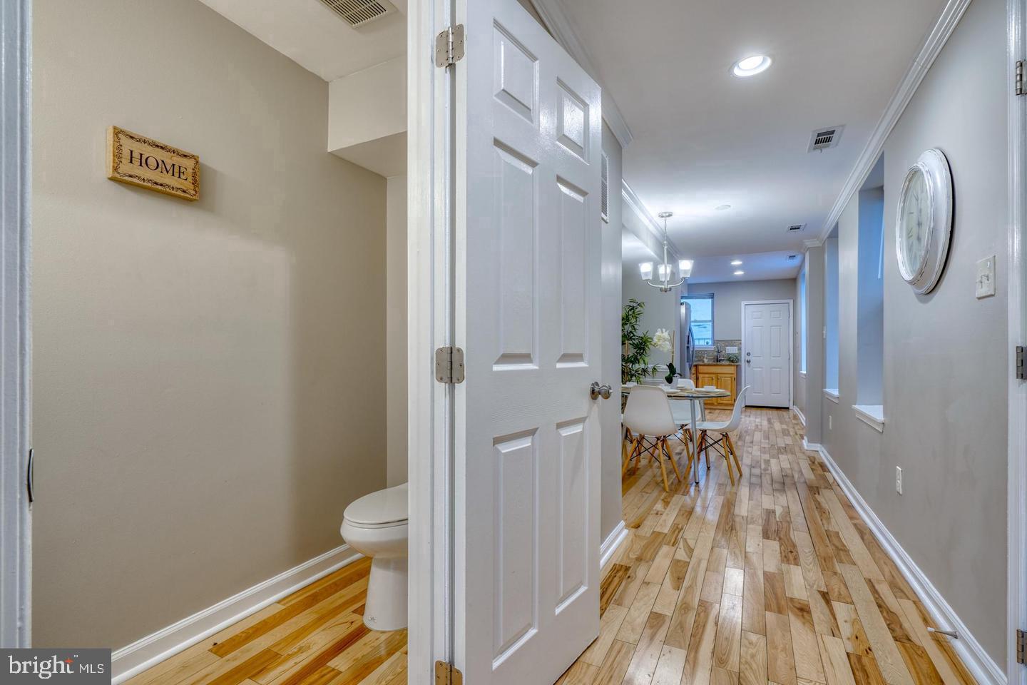 233 S Highland Ave Property Photo 5