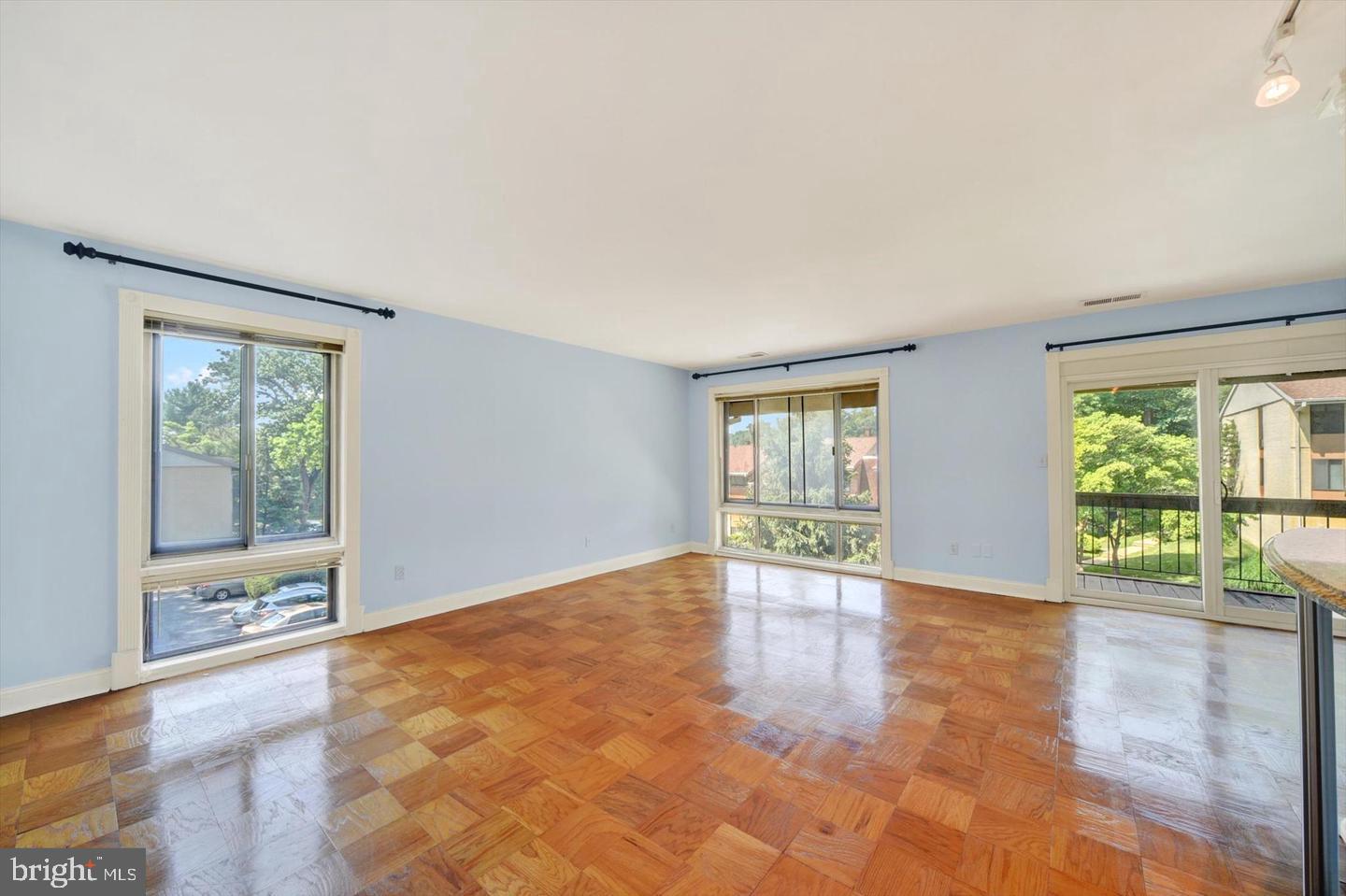 7 Cross Keys Rd #e Property Photo 4