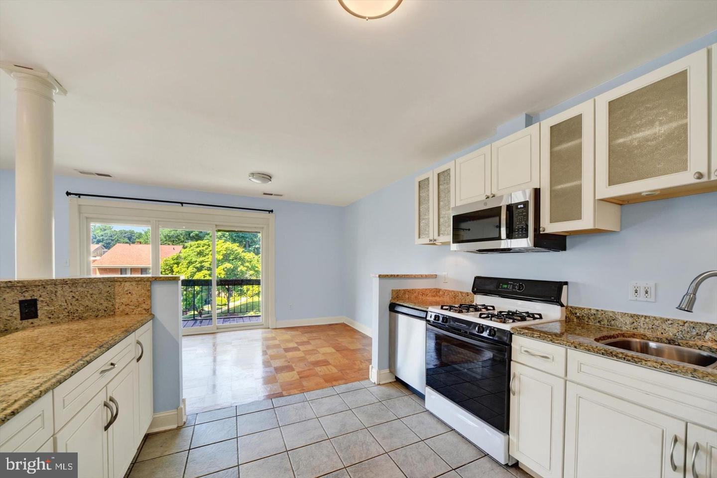 7 Cross Keys Rd #e Property Photo 8