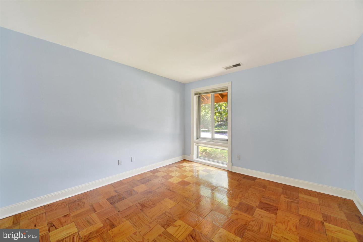 7 Cross Keys Rd #e Property Photo 11