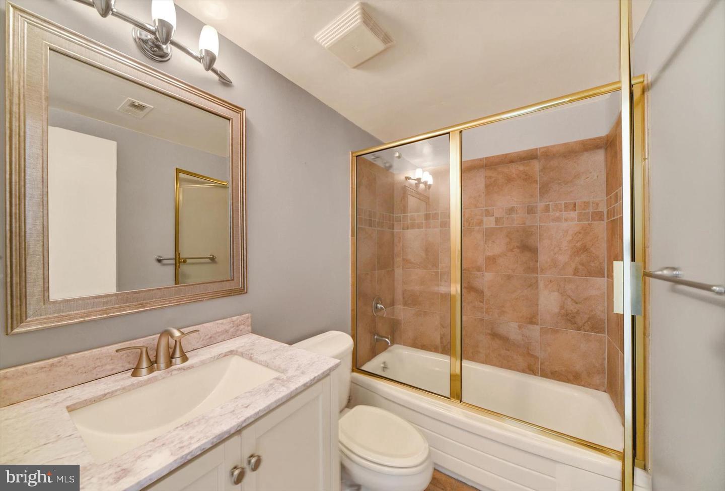 7 Cross Keys Rd #e Property Photo 13