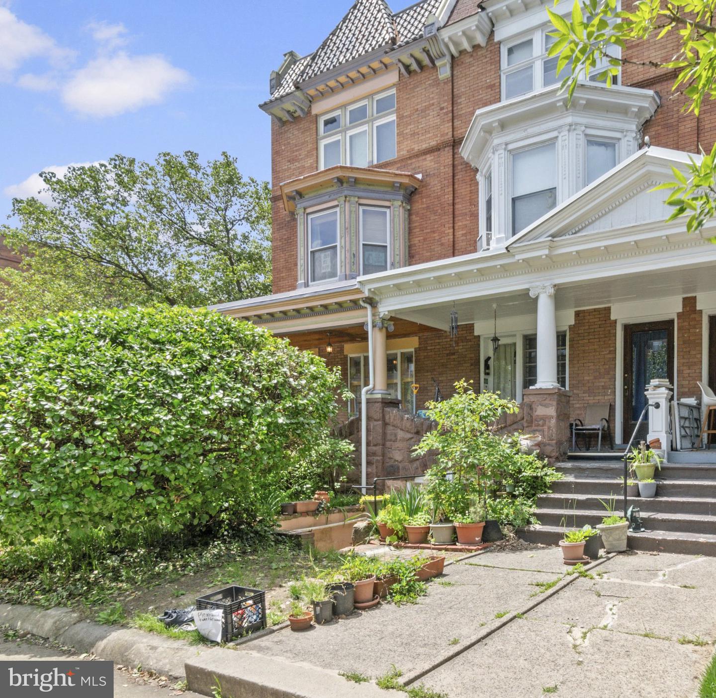 2702 N Calvert St Property Photo 2