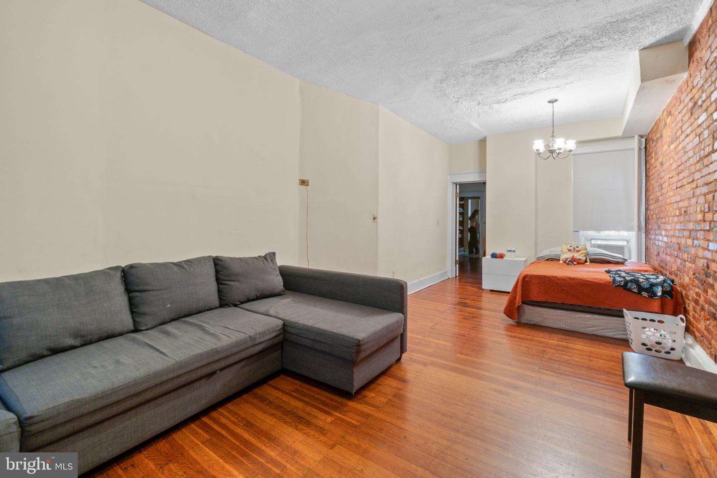 2702 N Calvert St Property Photo 4