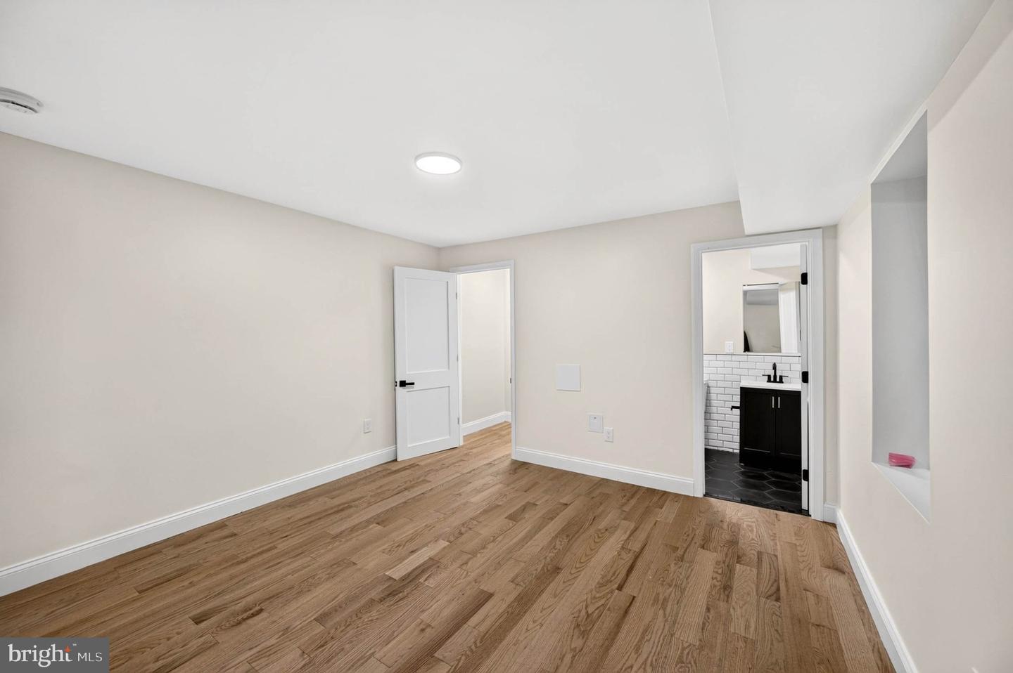 1628 Hollins St Property Photo 28