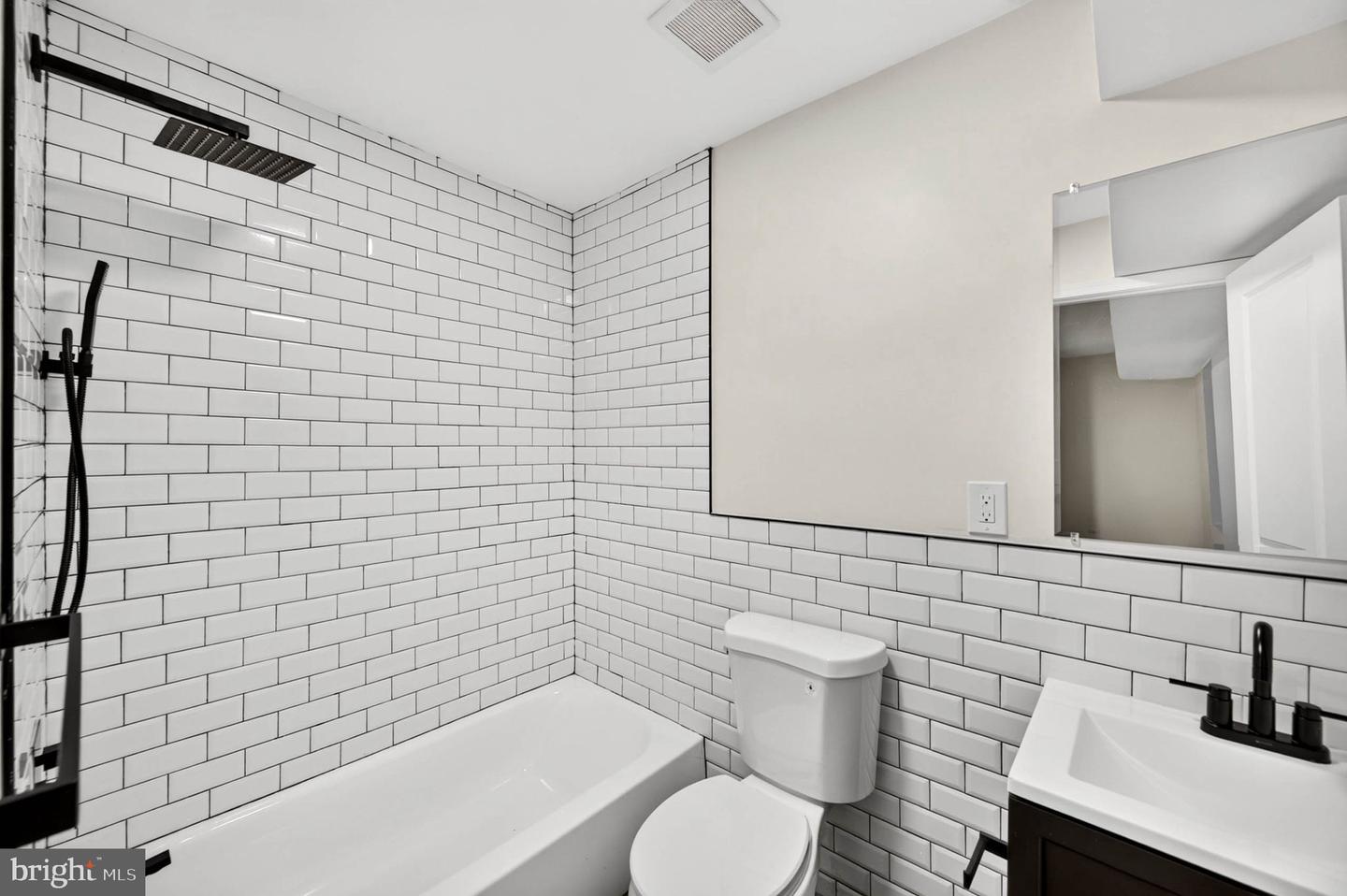 1628 Hollins St Property Photo 30