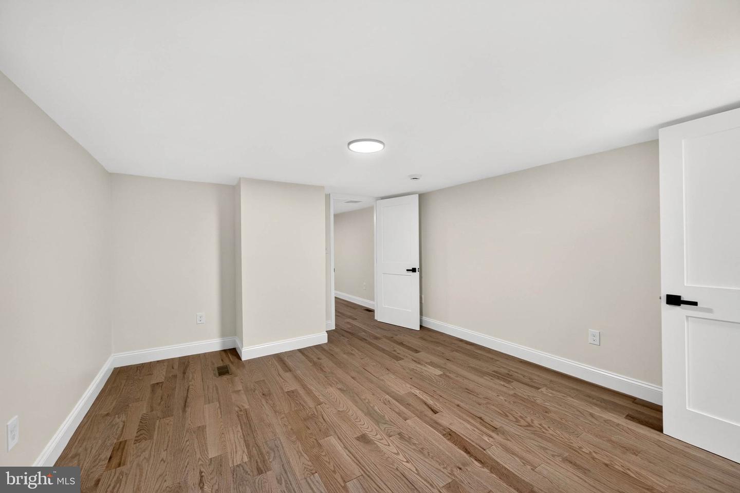 1628 Hollins St Property Photo 43