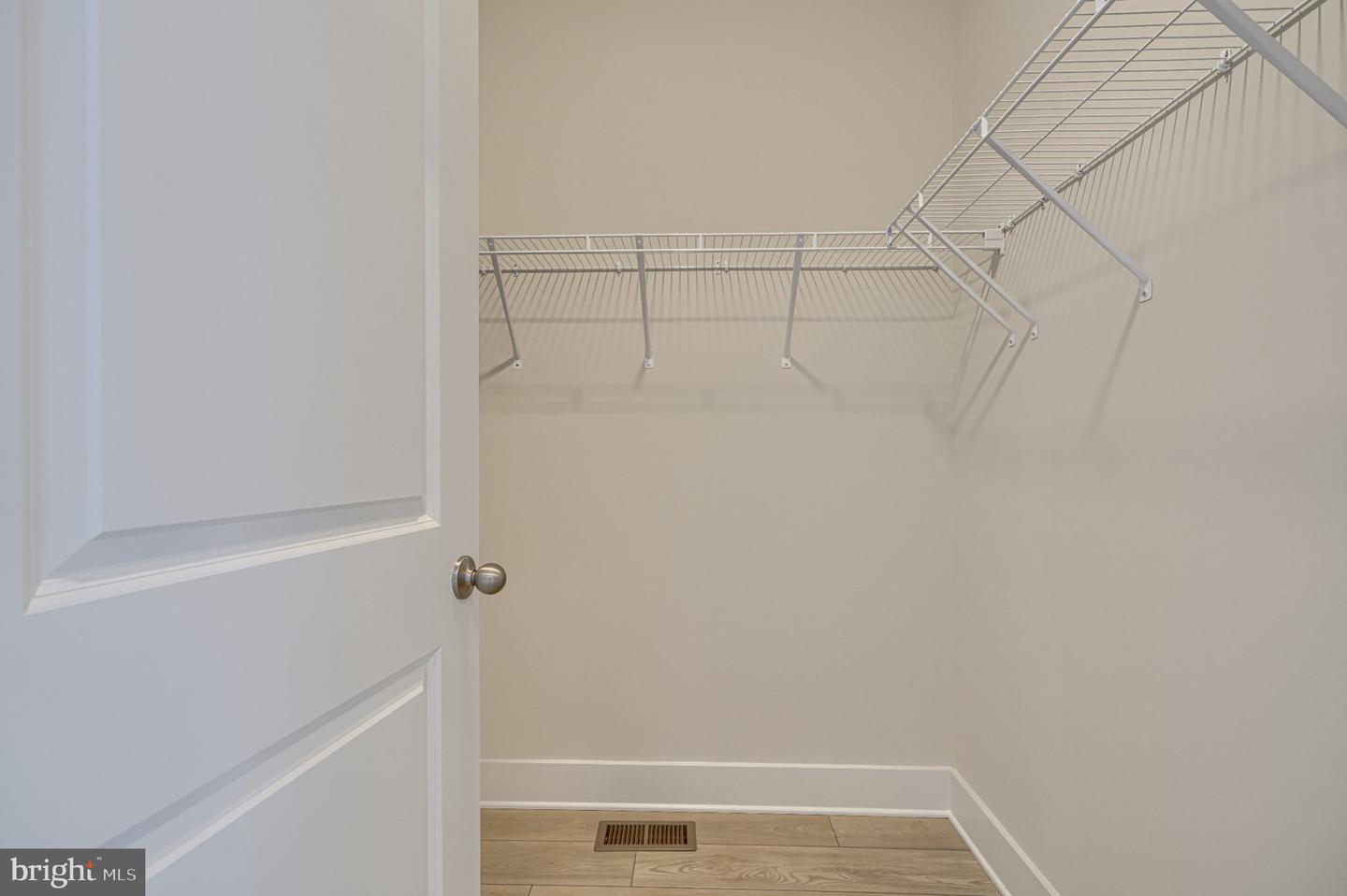 2705 Ferry Bar Dr Property Photo 10
