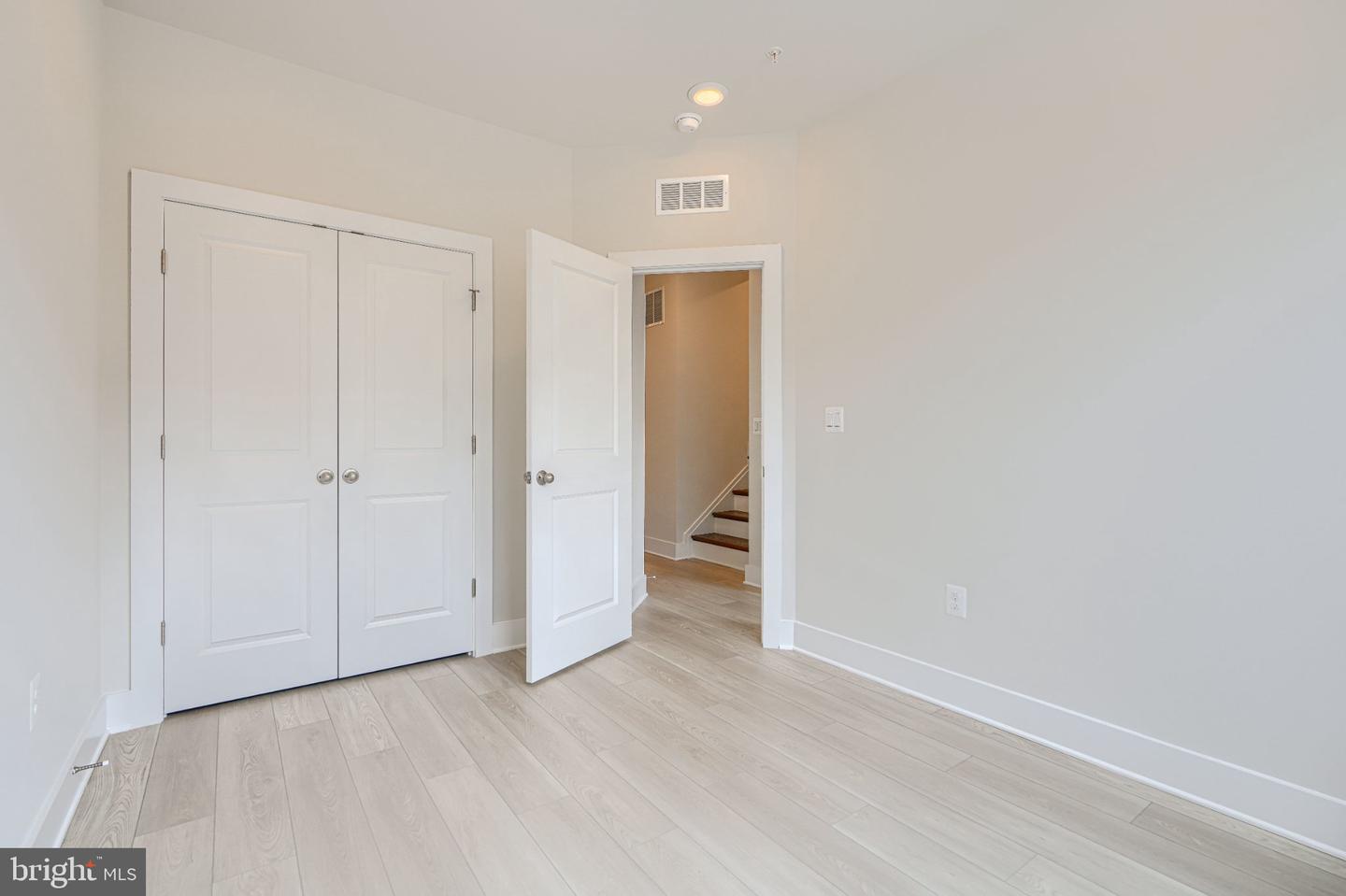 2705 Ferry Bar Dr Property Photo 16