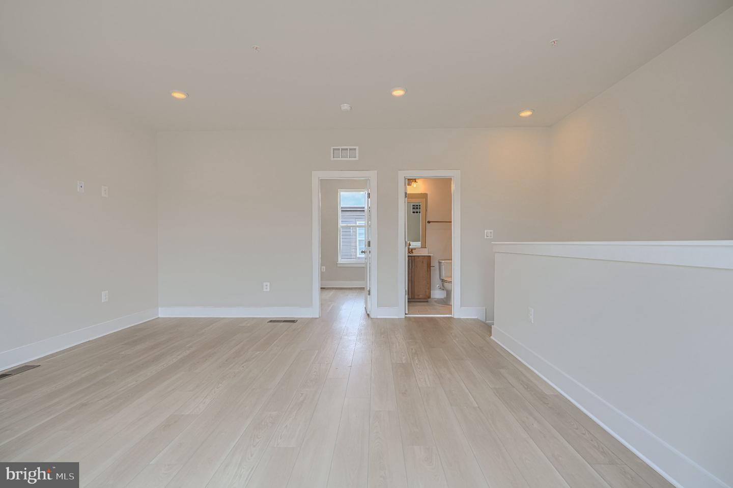2705 Ferry Bar Dr Property Photo 22