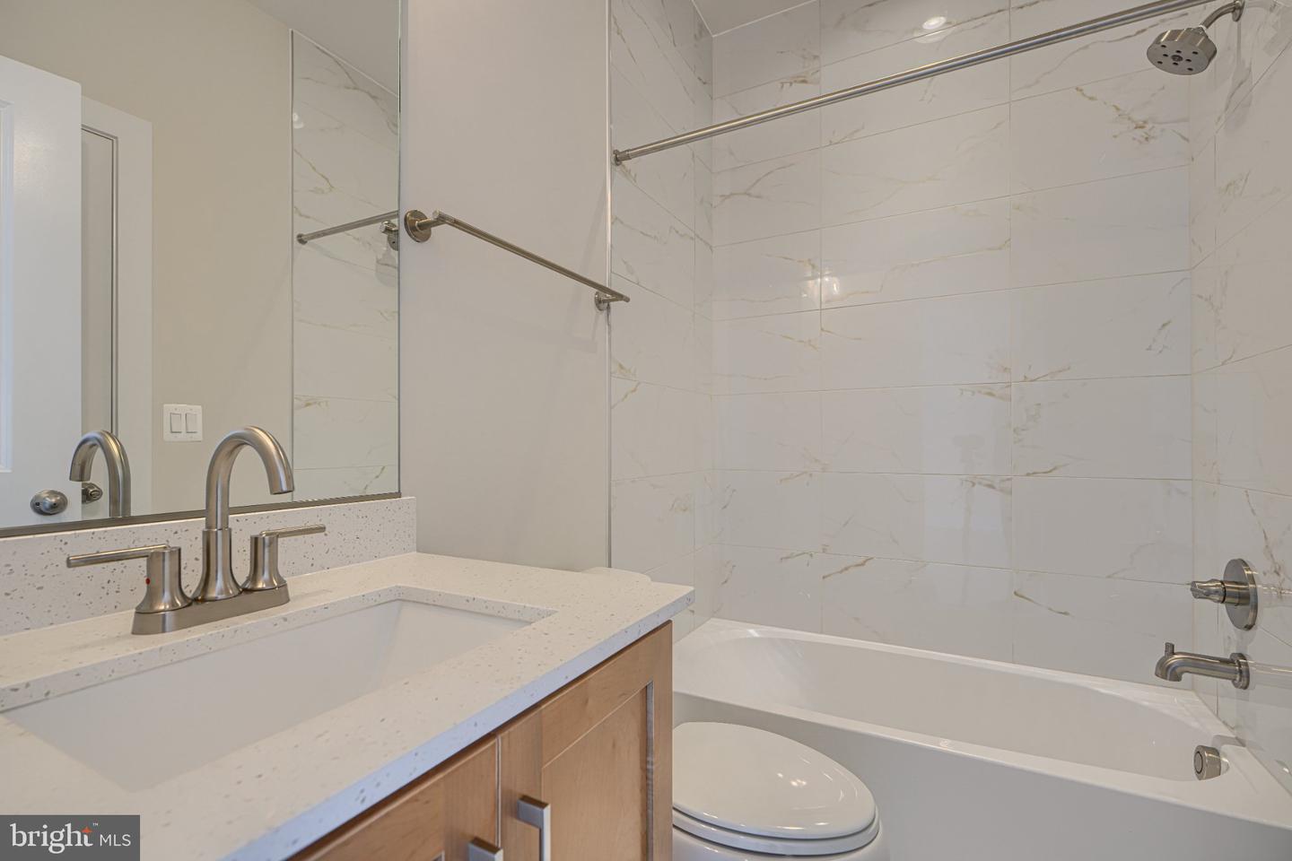 2705 Ferry Bar Dr Property Photo 27