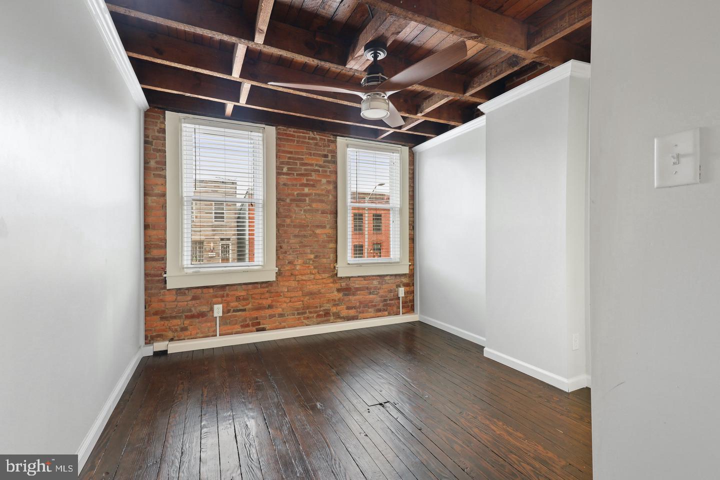 1335 Andre St Property Photo 11