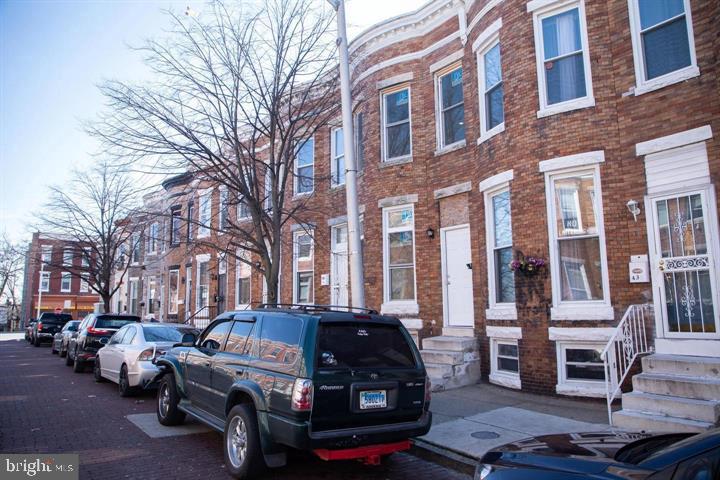 437 LORRAINE AVE E Property Photo 1