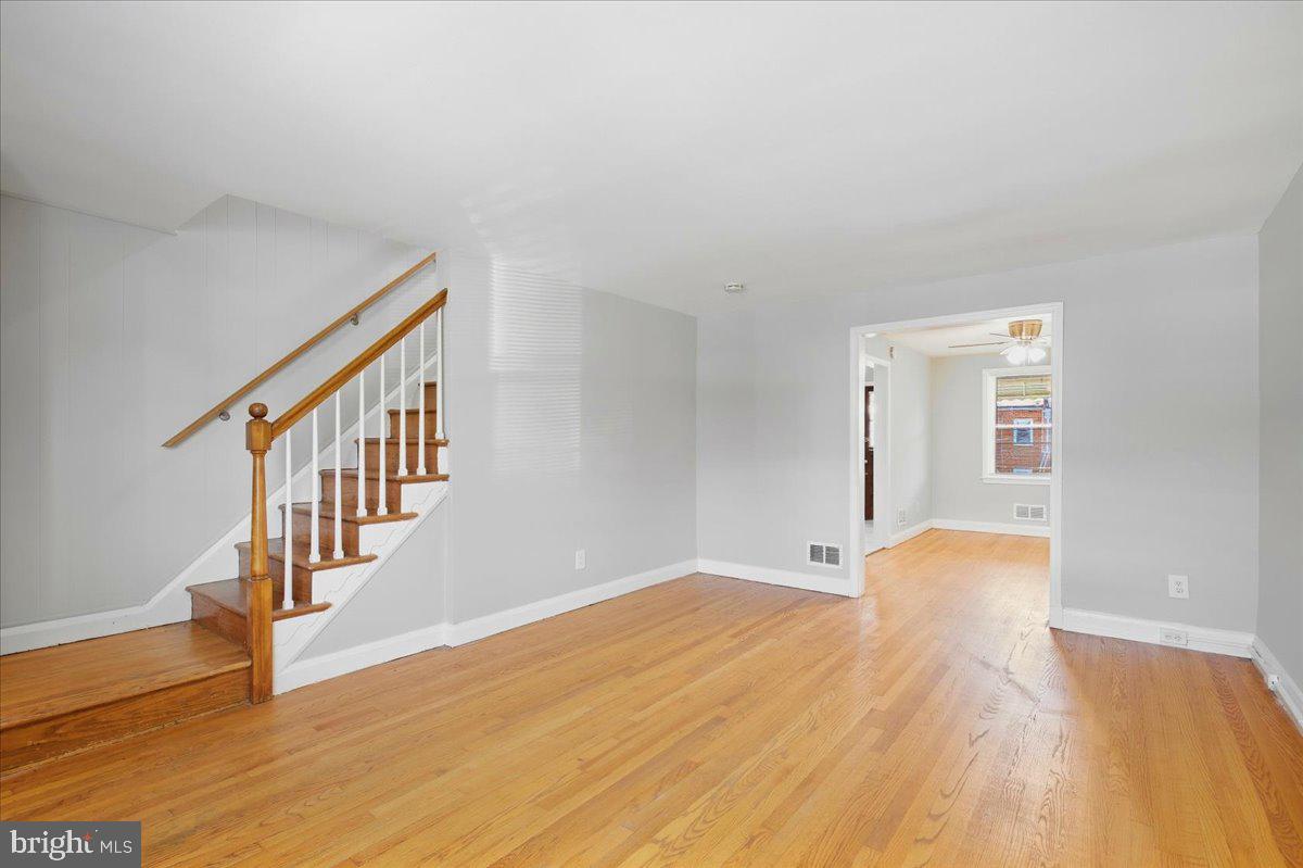 3725 Elmley Ave Property Photo 4
