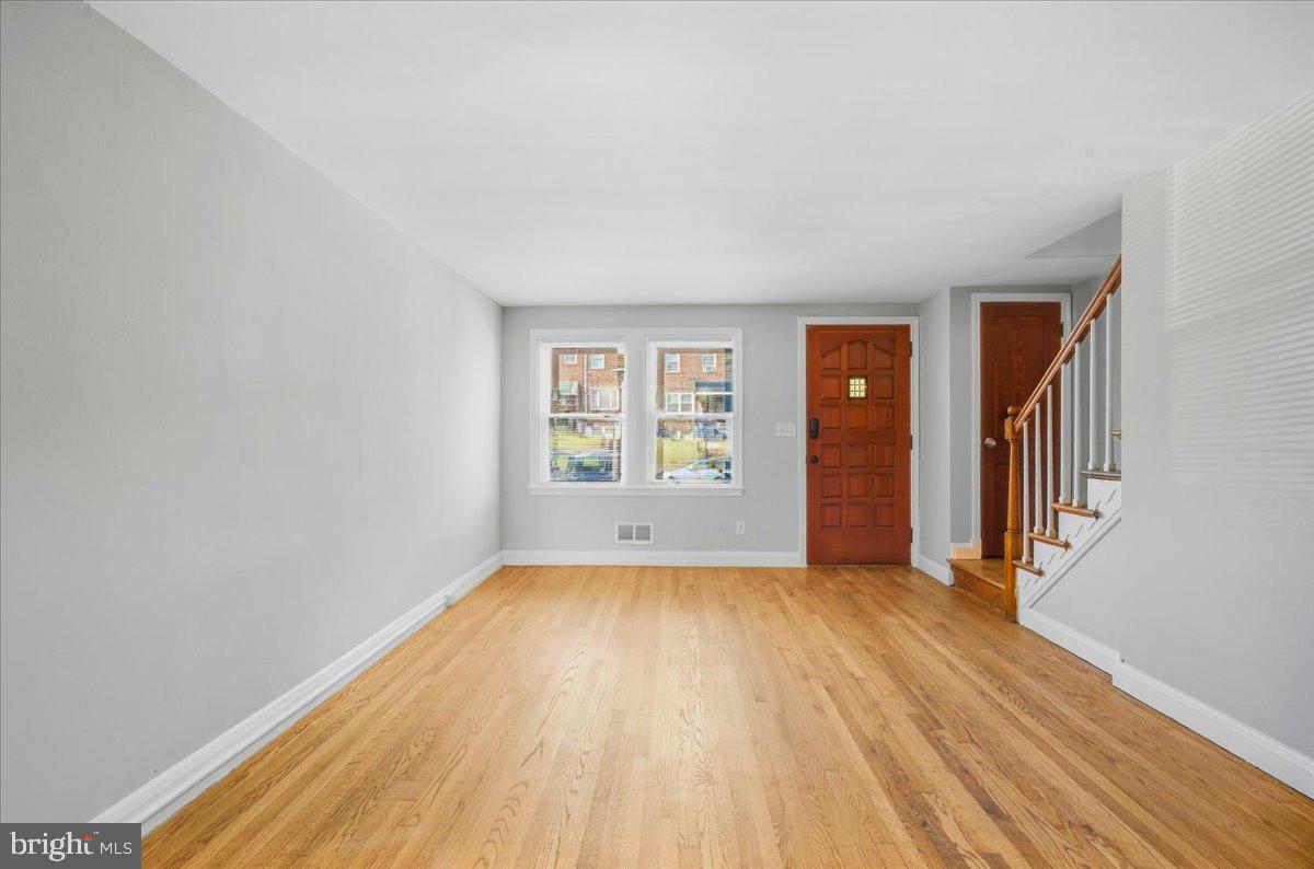 3725 Elmley Ave Property Photo 5