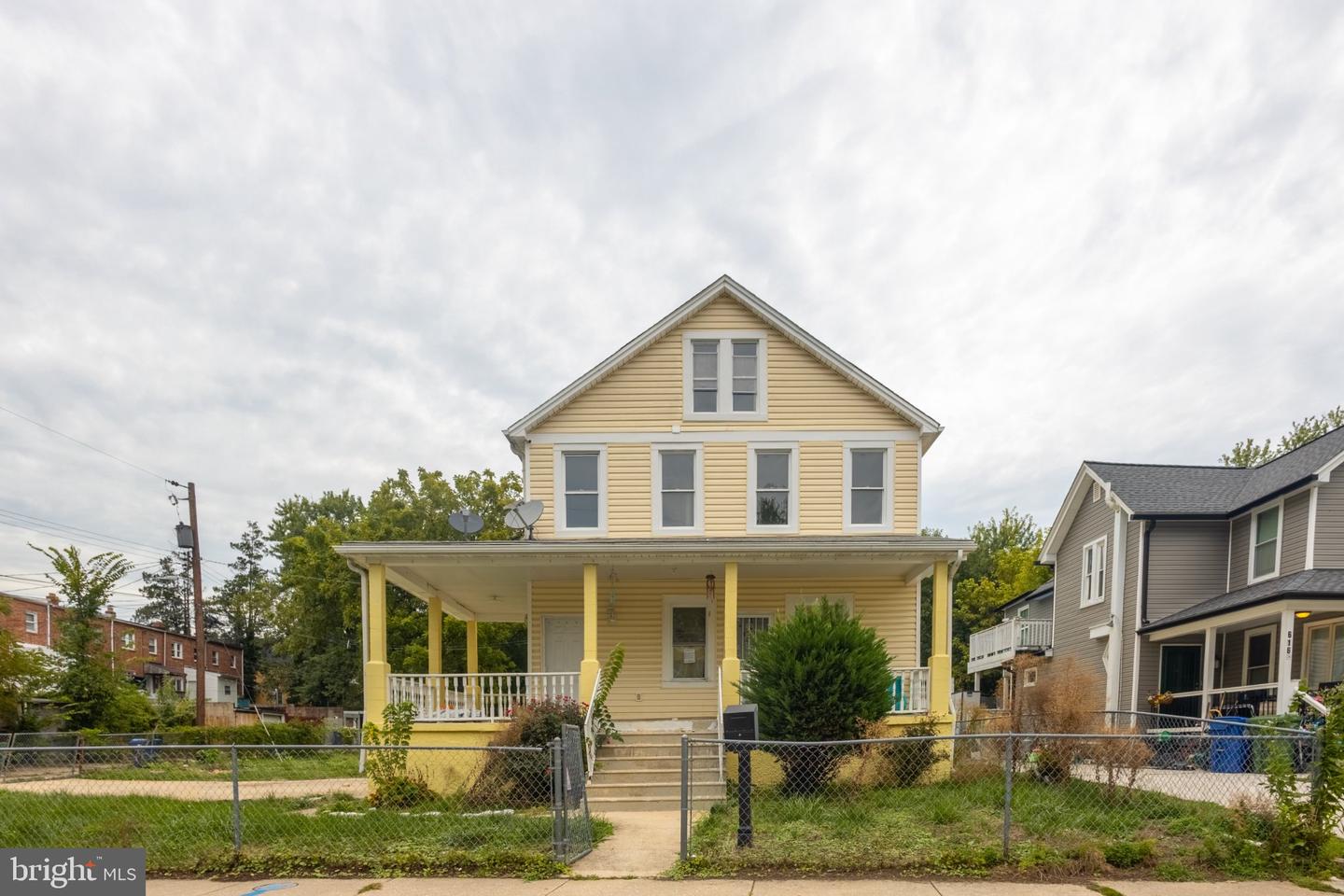 614 GLENWOOD AVE Property Photo 1