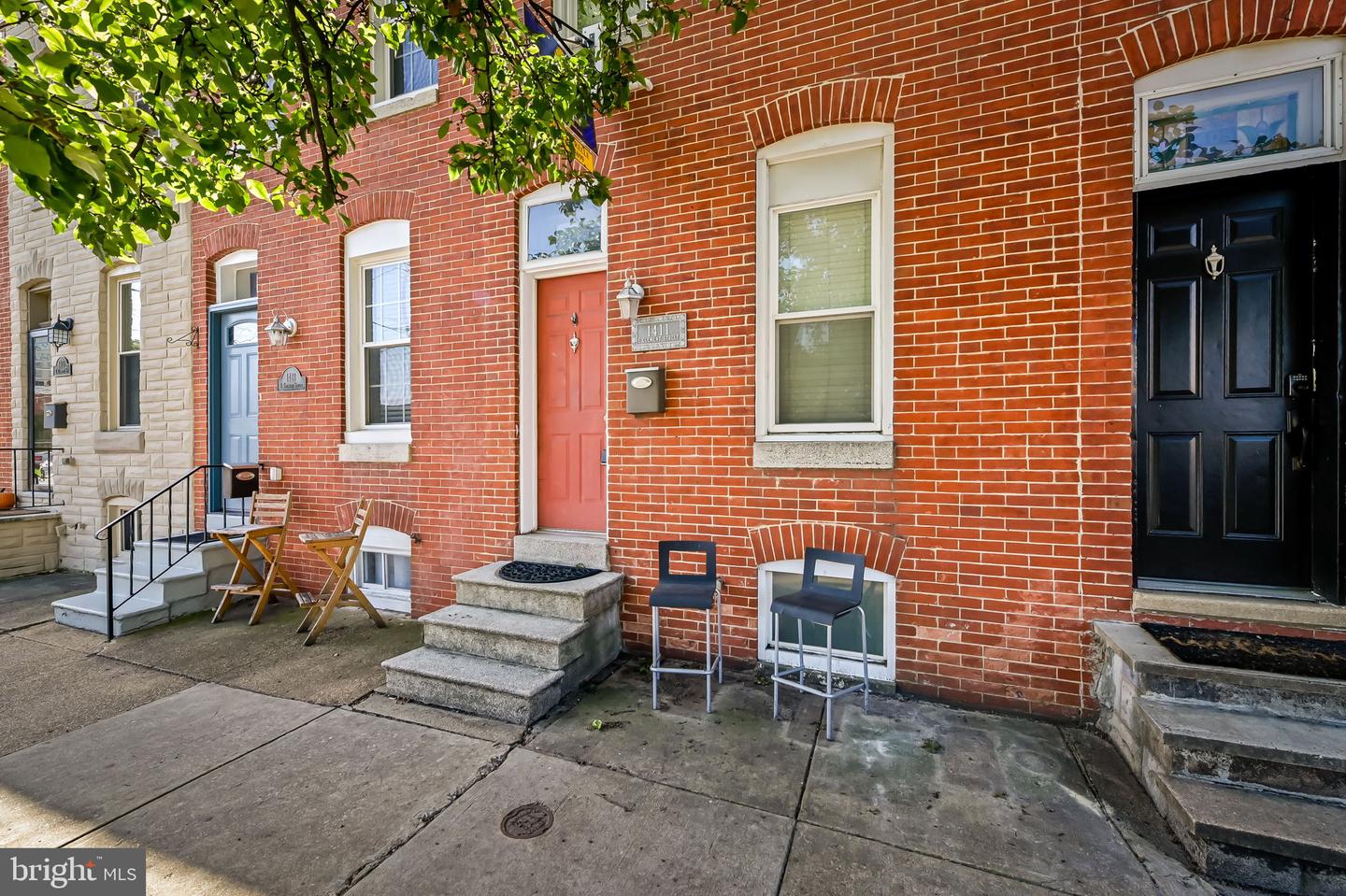 1411 E Clement St Property Photo 3