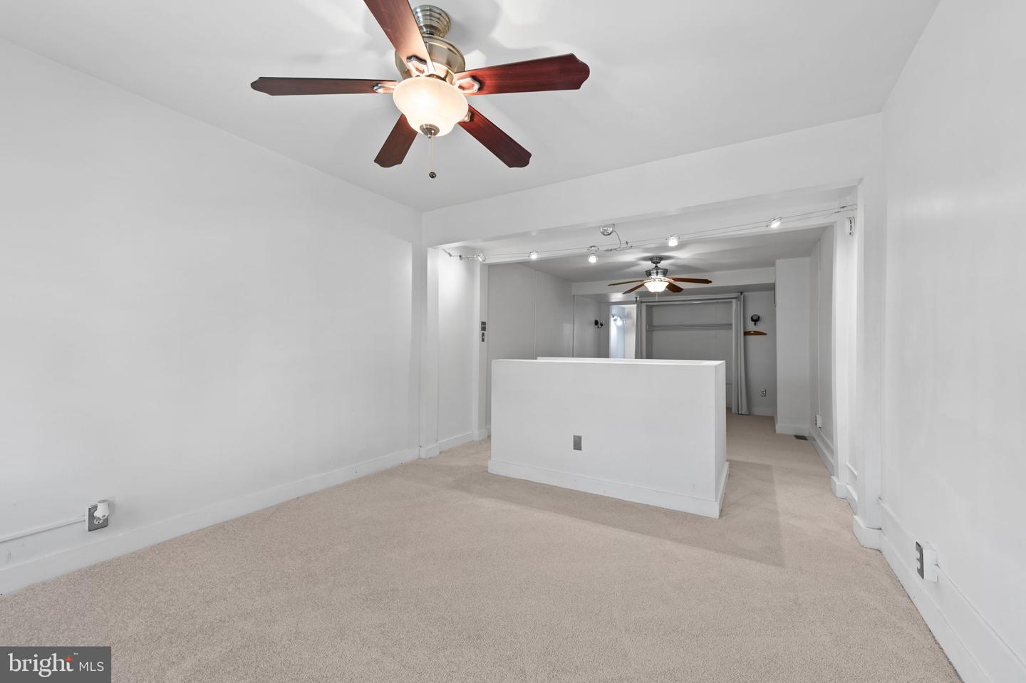 1411 E Clement St Property Photo 15
