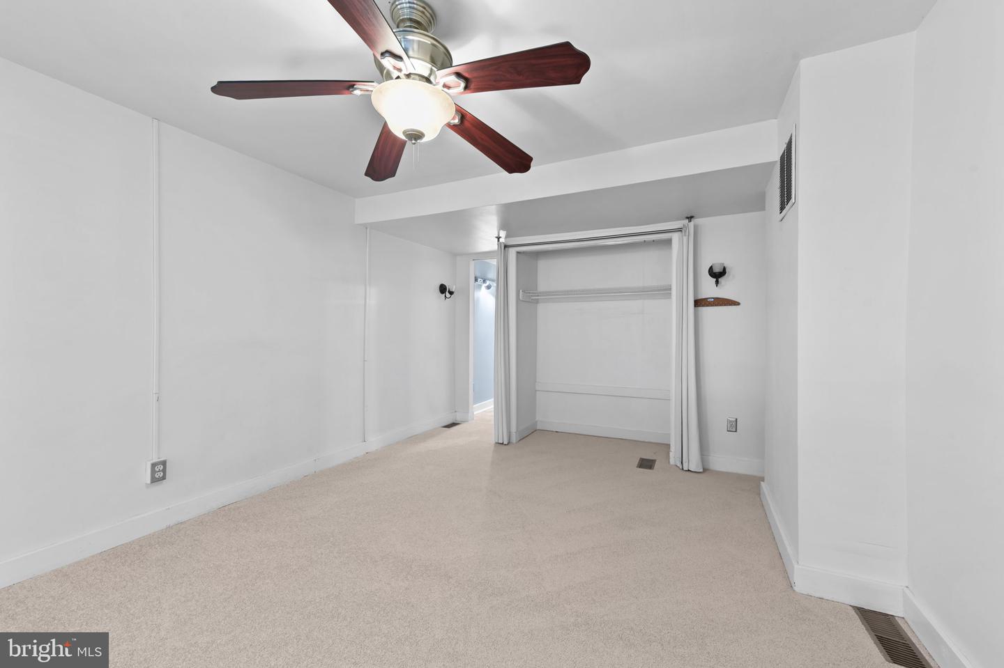 1411 E Clement St Property Photo 16