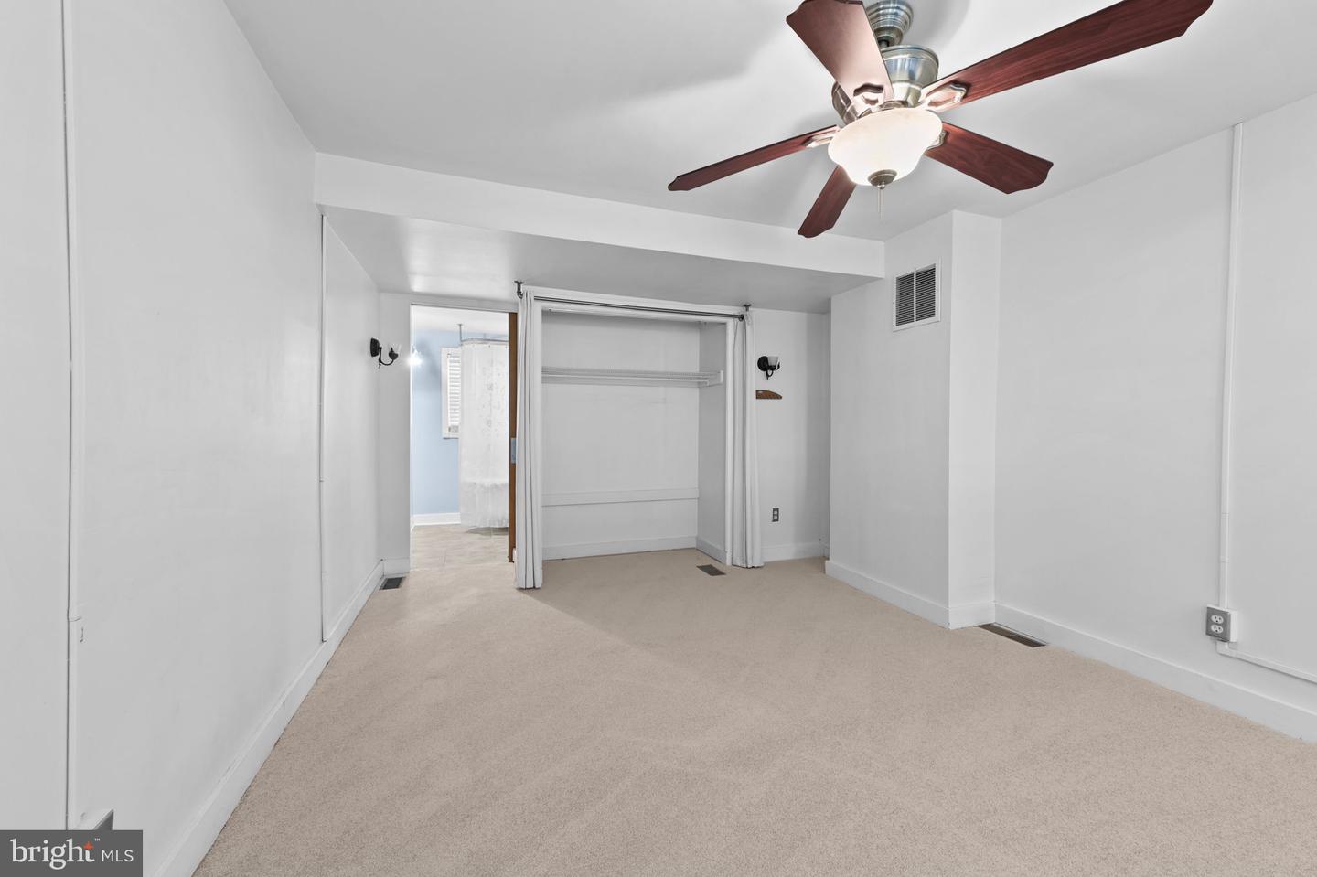 1411 E Clement St Property Photo 17