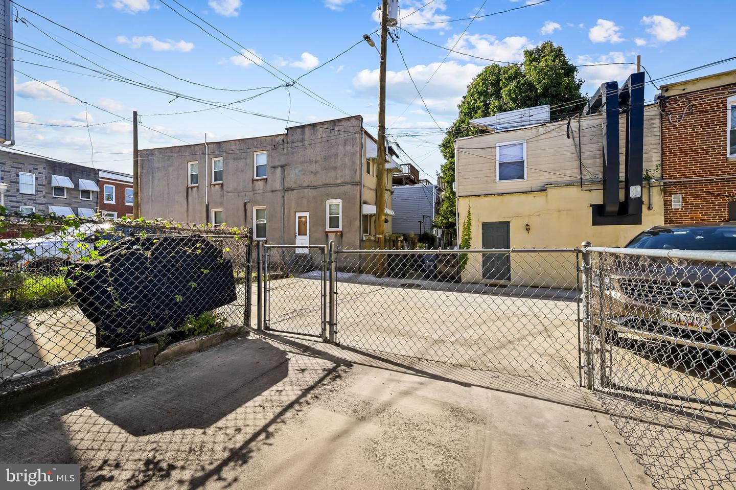 1411 E Clement St Property Photo 22