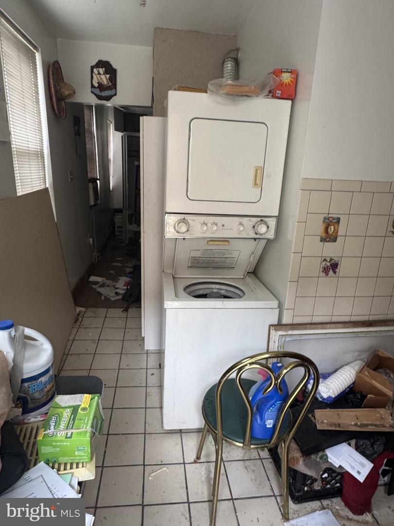 1618 Gough St Property Photo 11