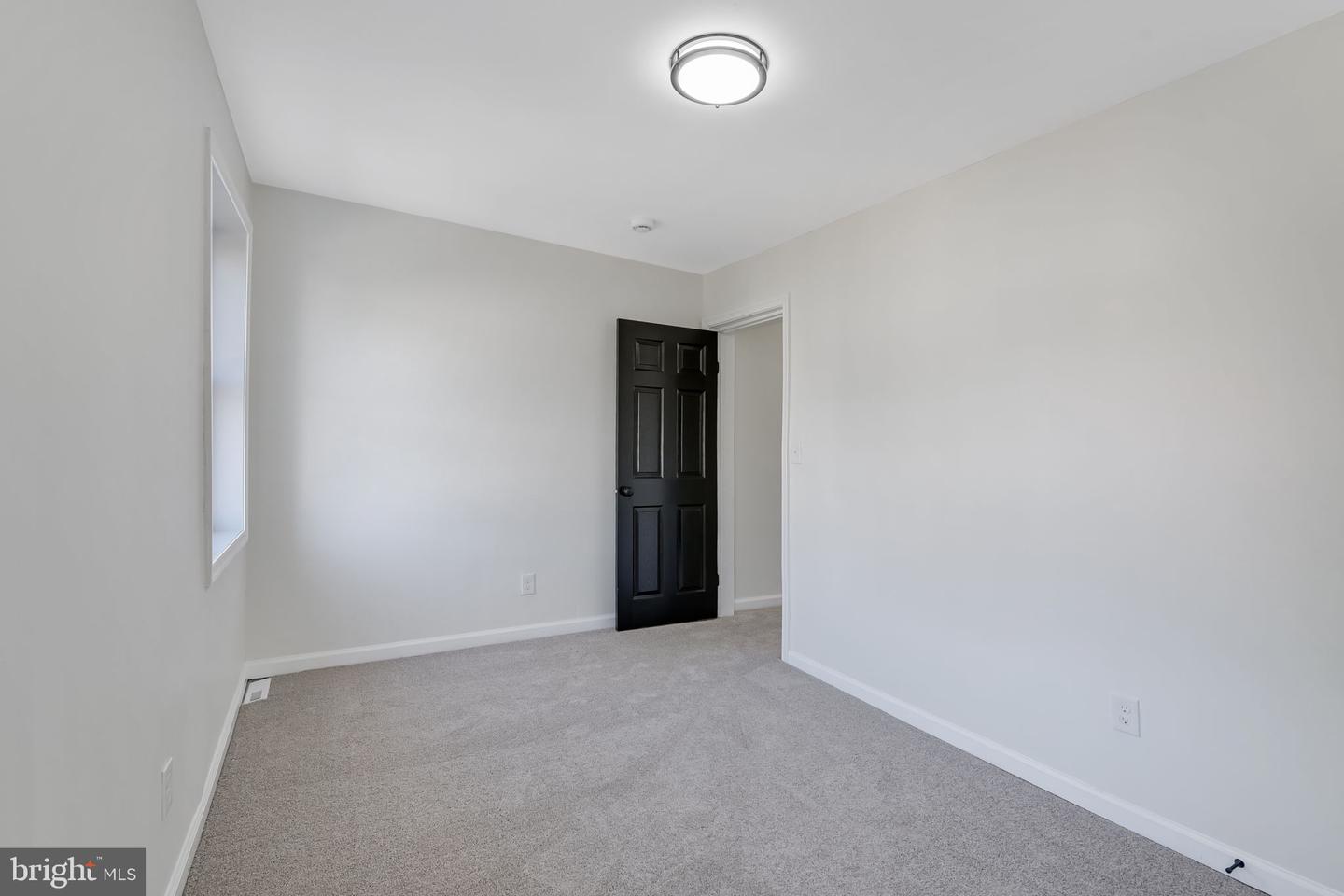 320 E Lorraine Ave Property Photo 15