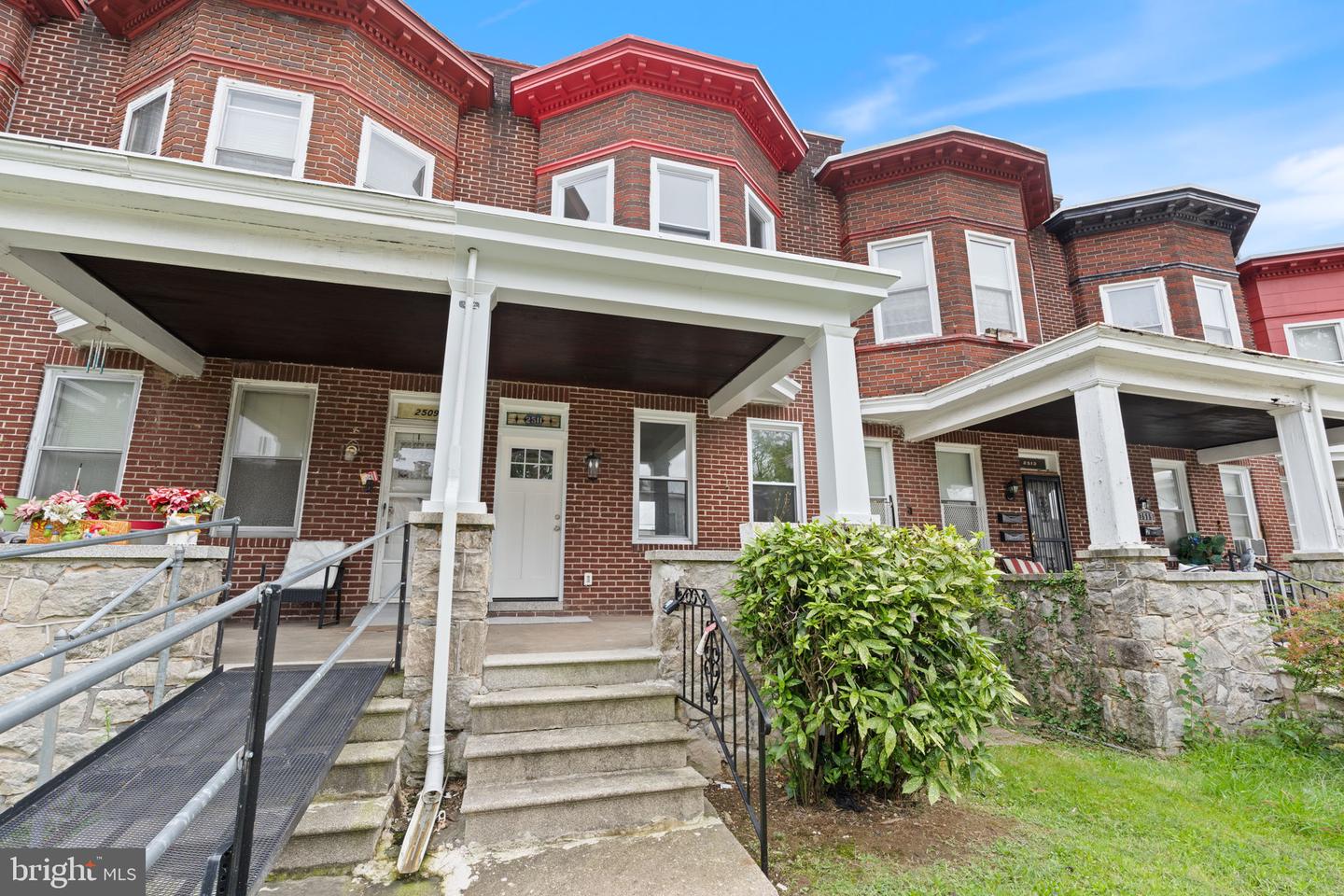 2511 W LAFAYETTE AVE. Property Photo 1