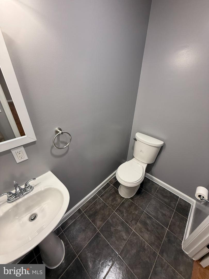 605 N Fremont Ave N Property Photo 24