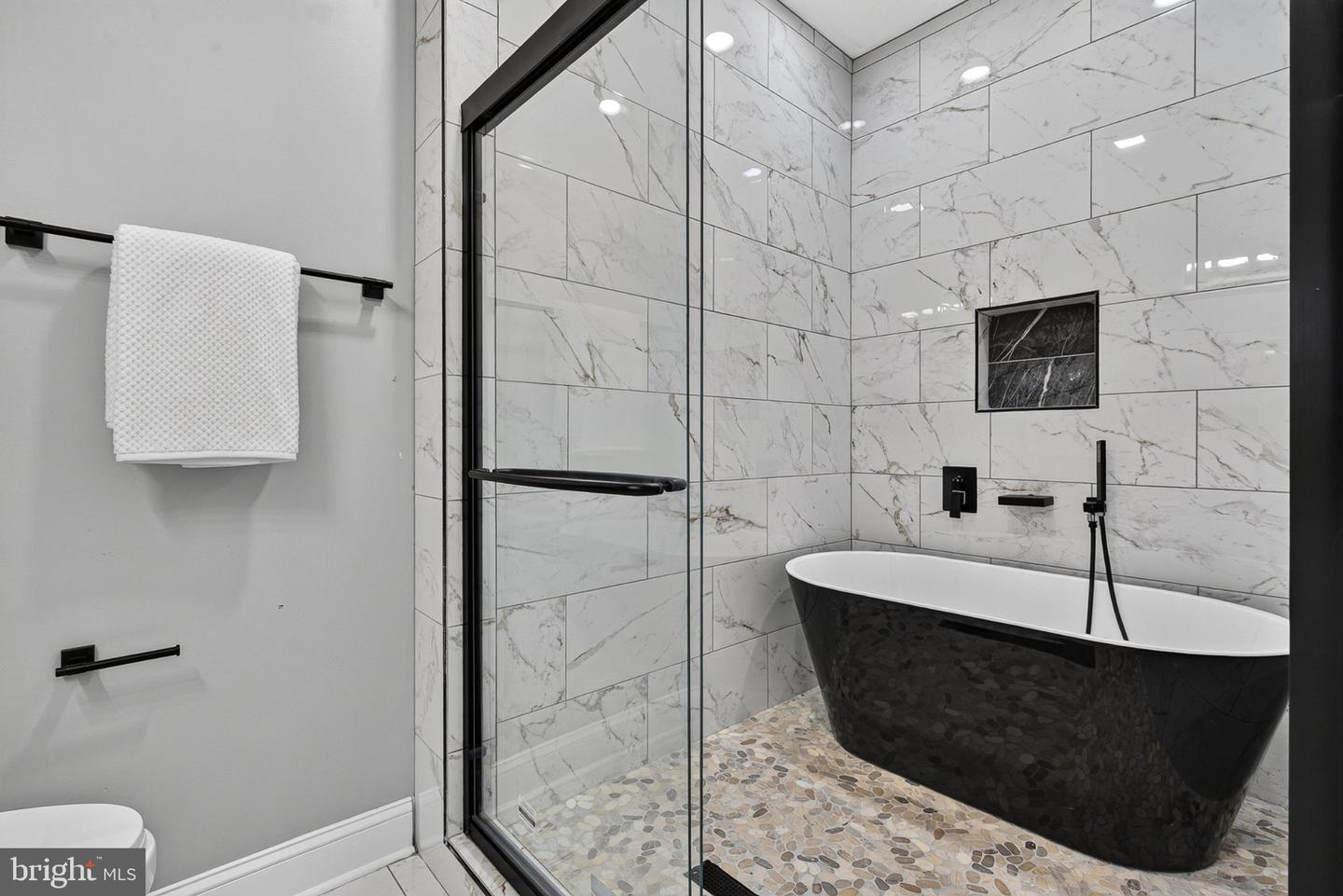 1823 E Federal St Property Photo 15