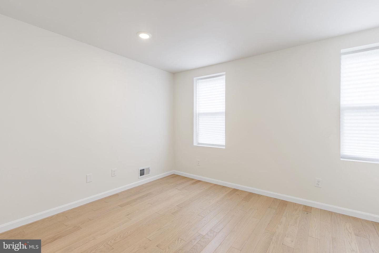 3206 Elmley Ave Property Photo 8