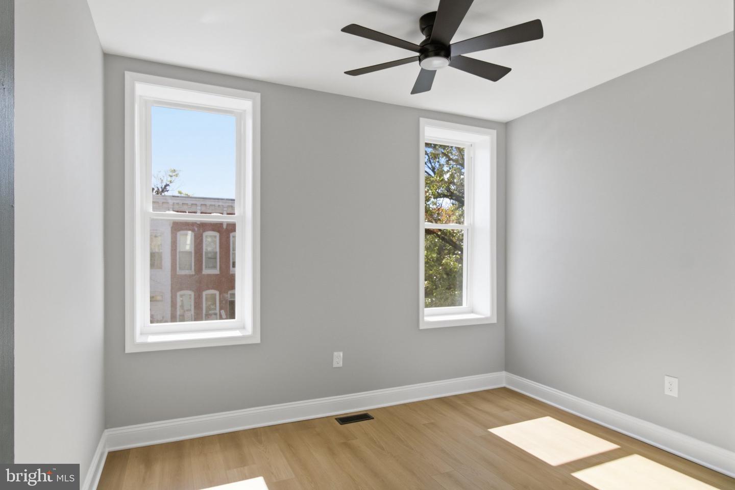2122 Jefferson St Property Photo 13