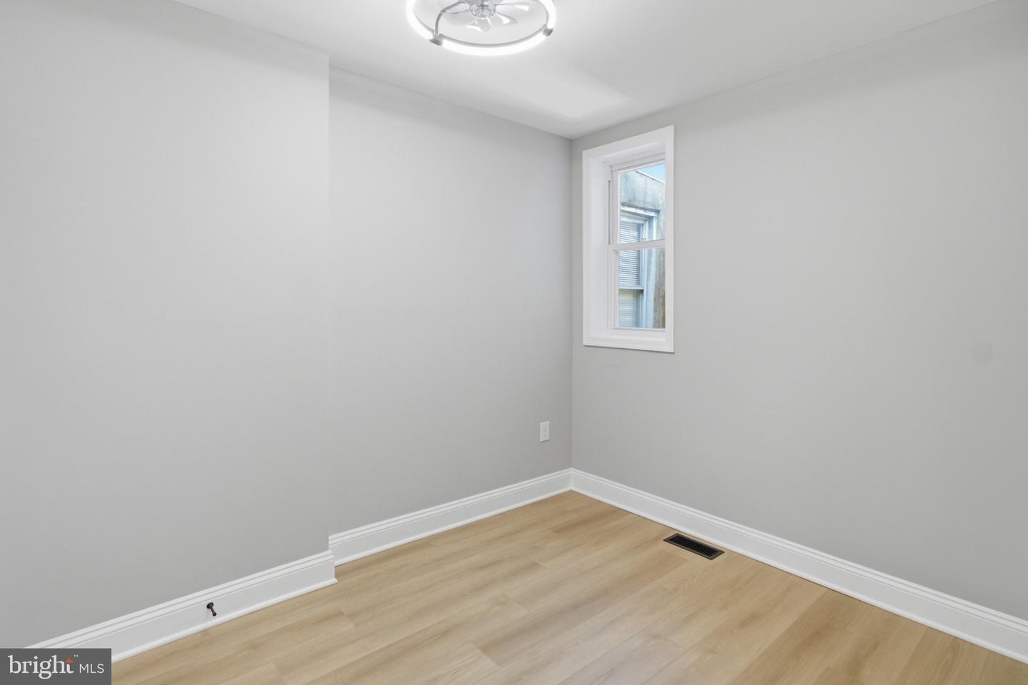 2122 Jefferson St Property Photo 19