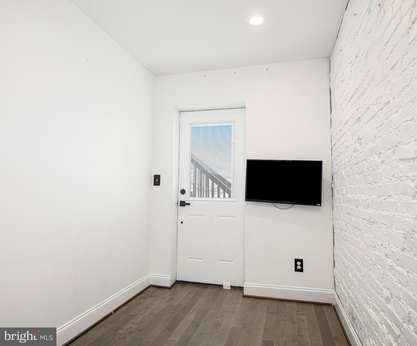 3502 Gough St Property Photo 40