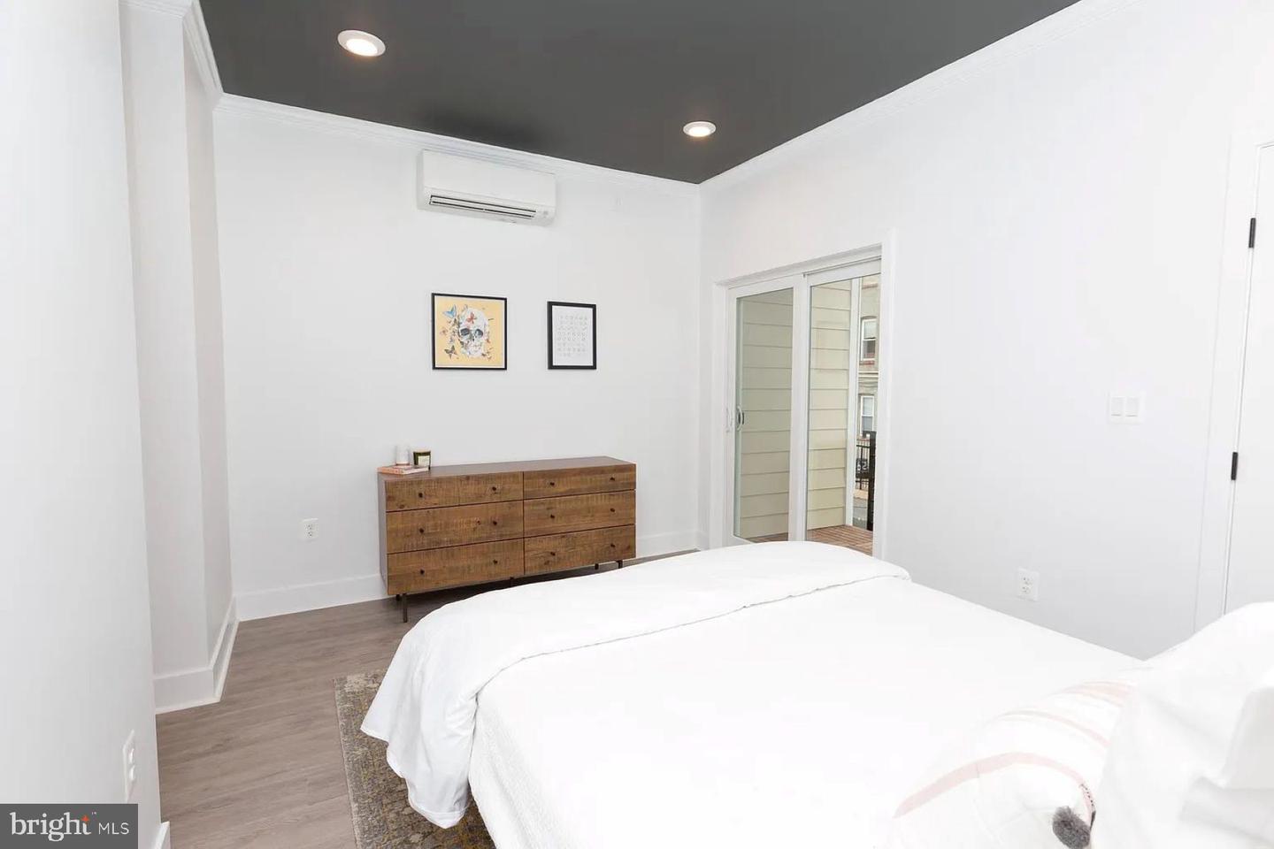 1742 Fleet St #203 Property Photo 7